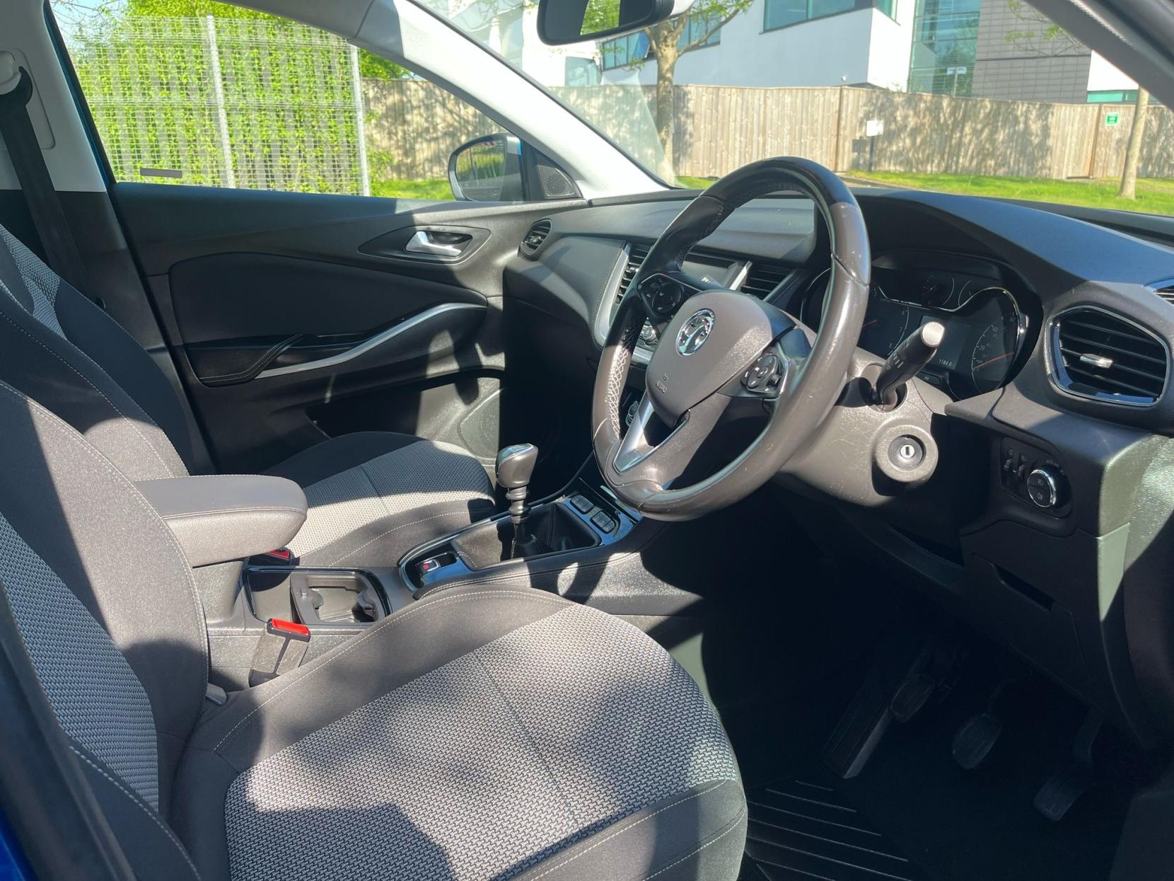 Vauxhall Grandland X 1.2 Turbo SE SUV 5dr Petrol Manual Euro 6 (s/s) (130 ps)