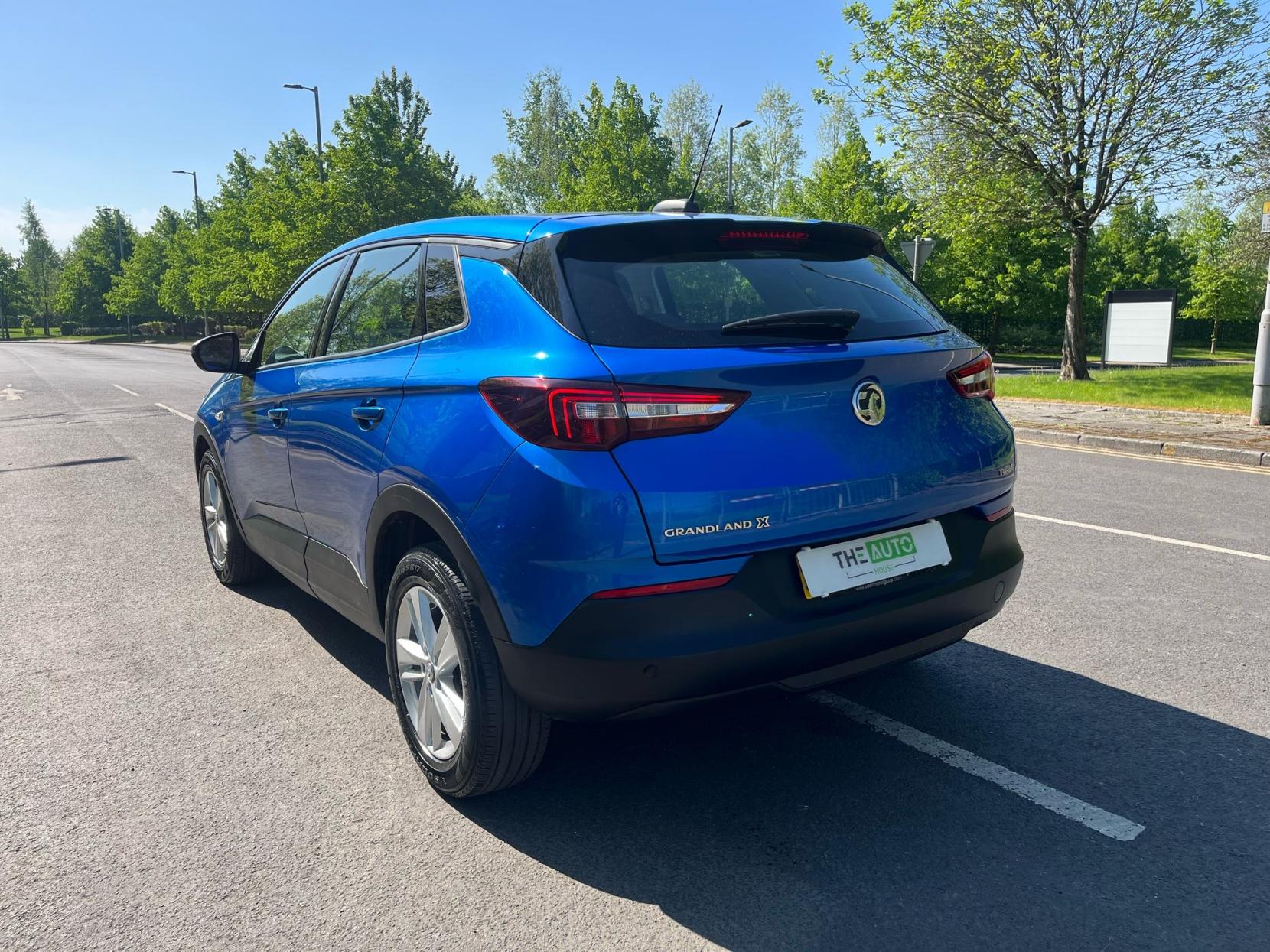 Vauxhall Grandland X 1.2 Turbo SE SUV 5dr Petrol Manual Euro 6 (s/s) (130 ps)