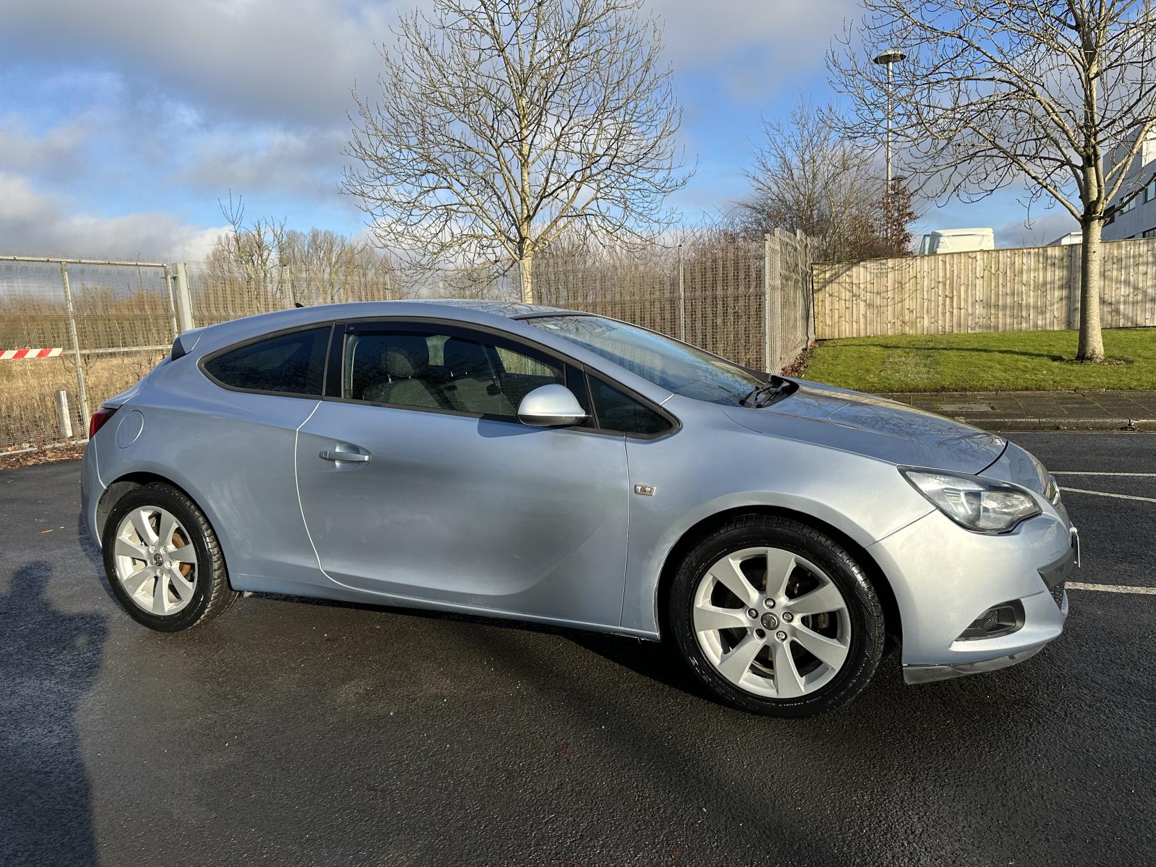 Vauxhall Astra GTC 1.4T Sport Coupe 3dr Petrol Manual Euro 5 (s/s) (140 ps)