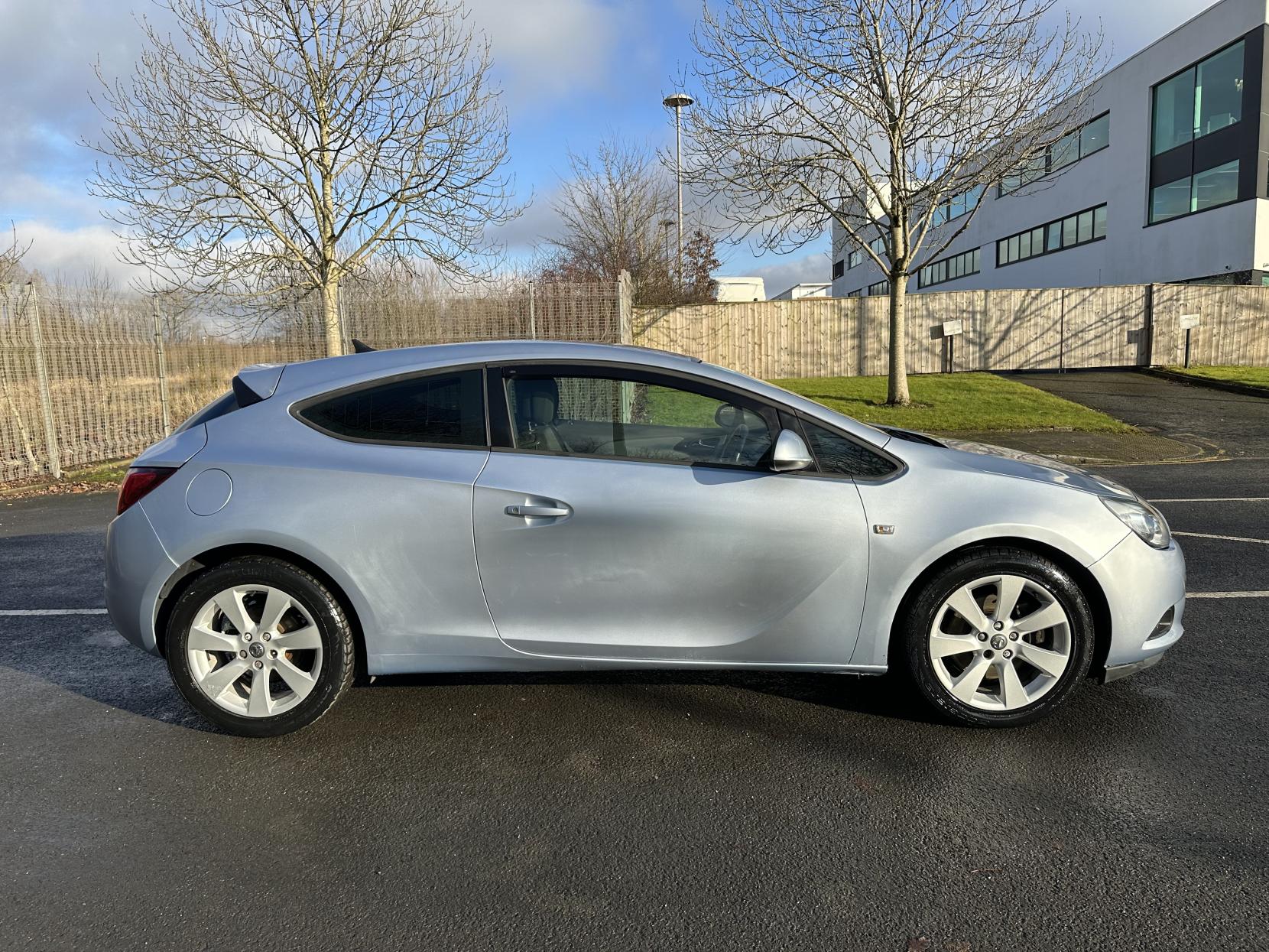 Vauxhall Astra GTC 1.4T Sport Coupe 3dr Petrol Manual Euro 5 (s/s) (140 ps)