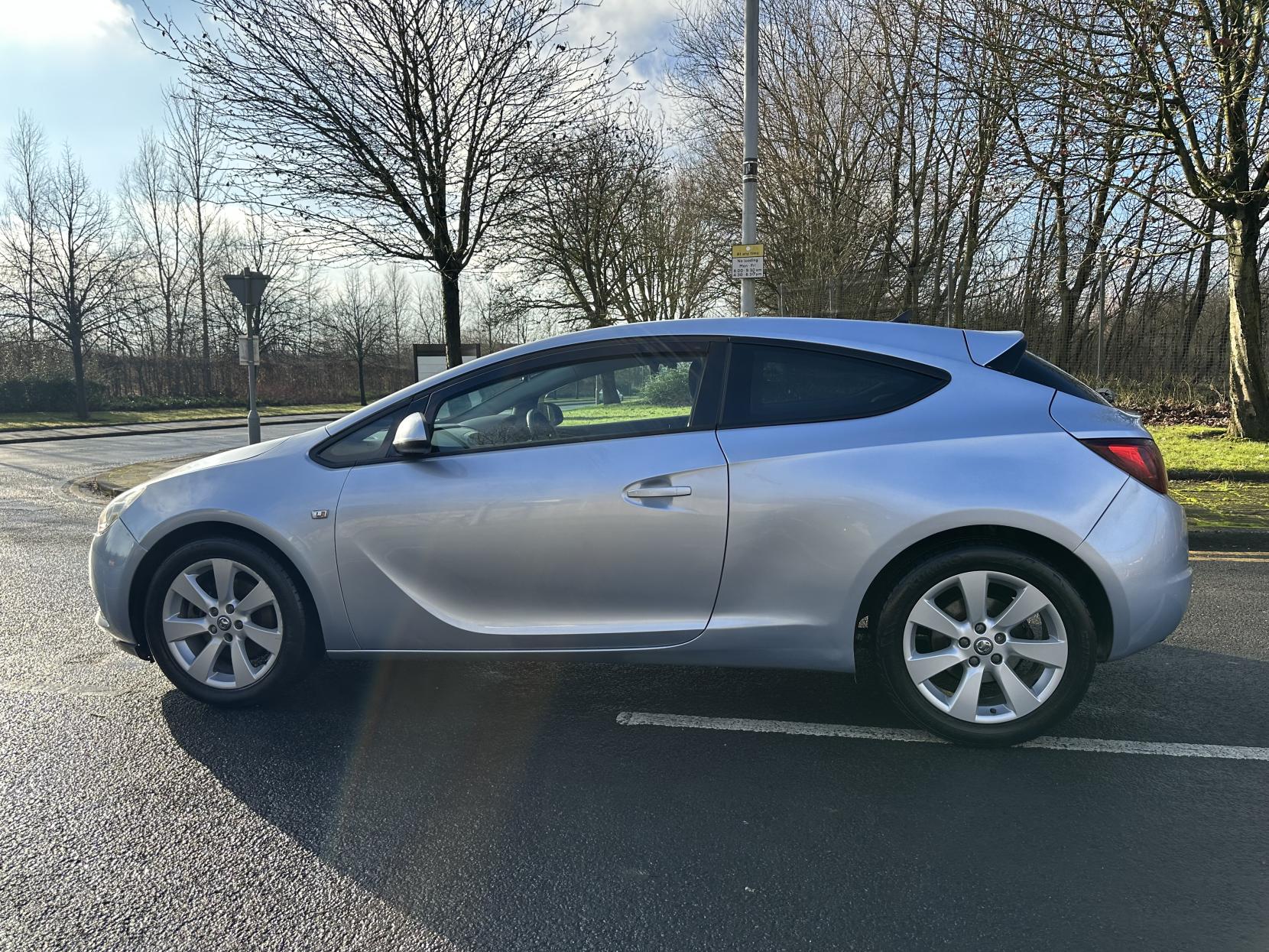 Vauxhall Astra GTC 1.4T Sport Coupe 3dr Petrol Manual Euro 5 (s/s) (140 ps)