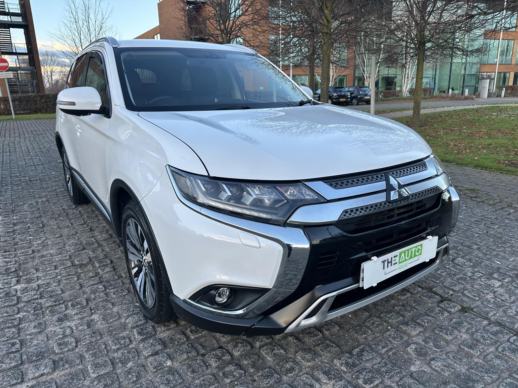 Mitsubishi Outlander 2.0 MIVEC 4 SUV 5dr Petrol CVT 4WD Euro 6 (s/s) (150 ps)