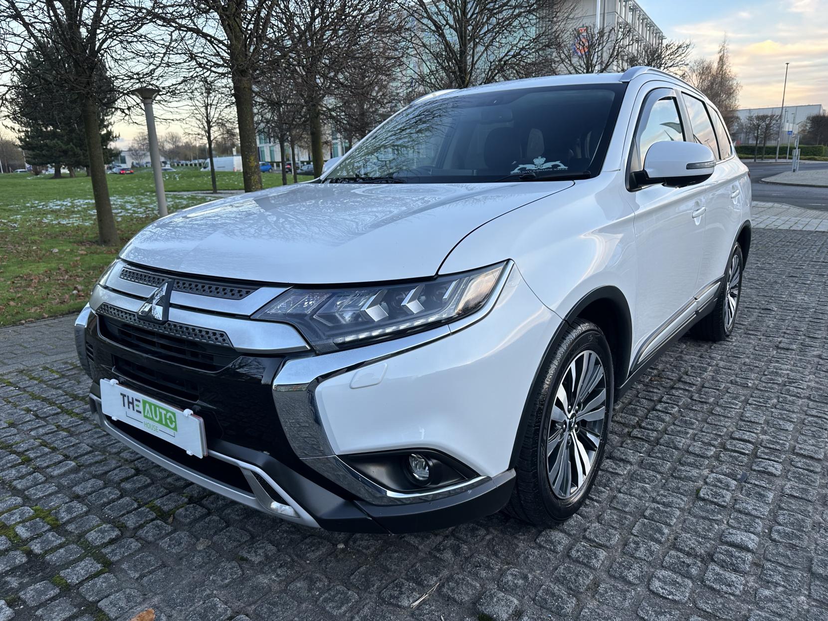 Mitsubishi Outlander 2.0 MIVEC 4 SUV 5dr Petrol CVT 4WD Euro 6 (s/s) (150 ps)