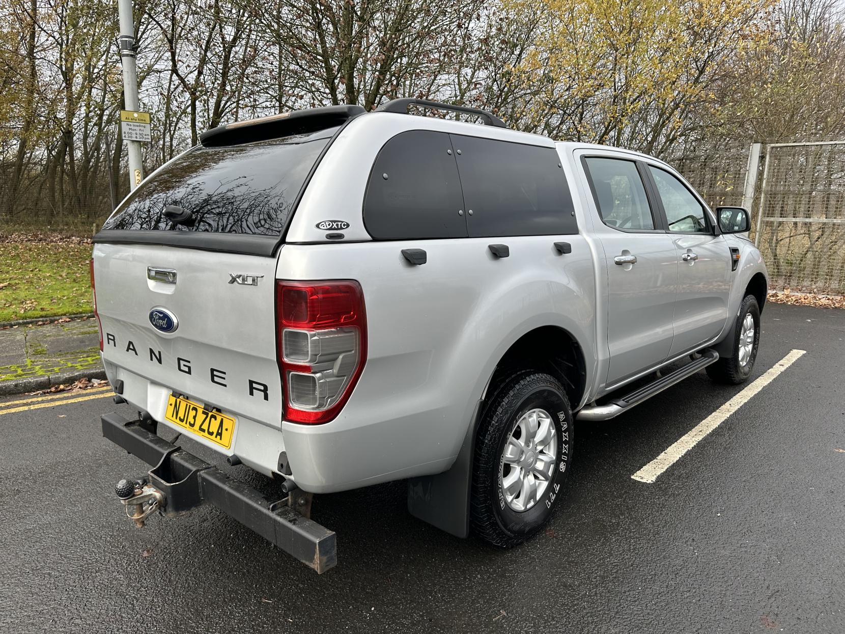 Ford Ranger 2.2 TDCi XLT Super Pickup Extended Cab 4dr Diesel Manual 4WD Euro 5 (150 ps)