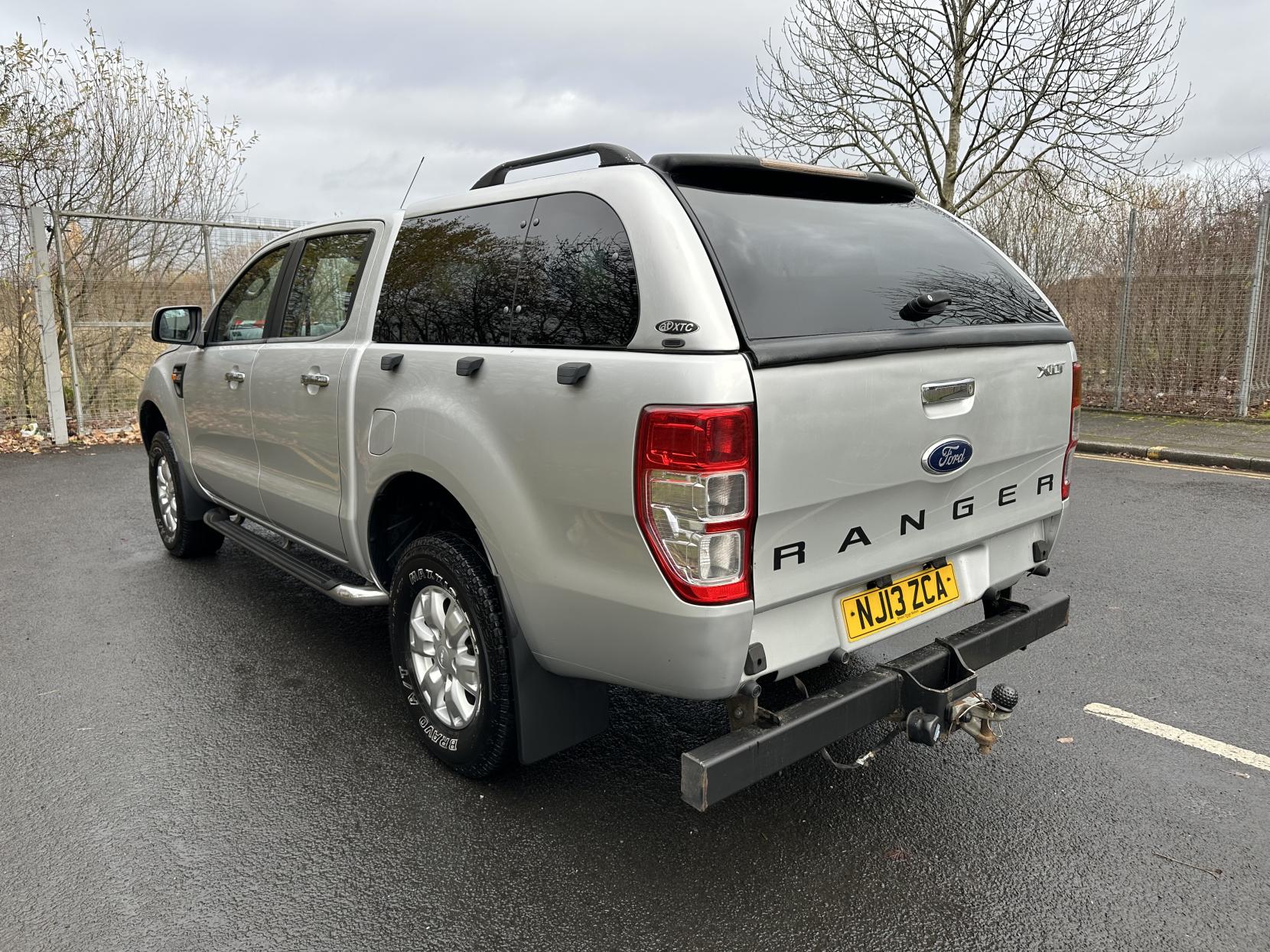 Ford Ranger 2.2 TDCi XLT Super Pickup Extended Cab 4dr Diesel Manual 4WD Euro 5 (150 ps)