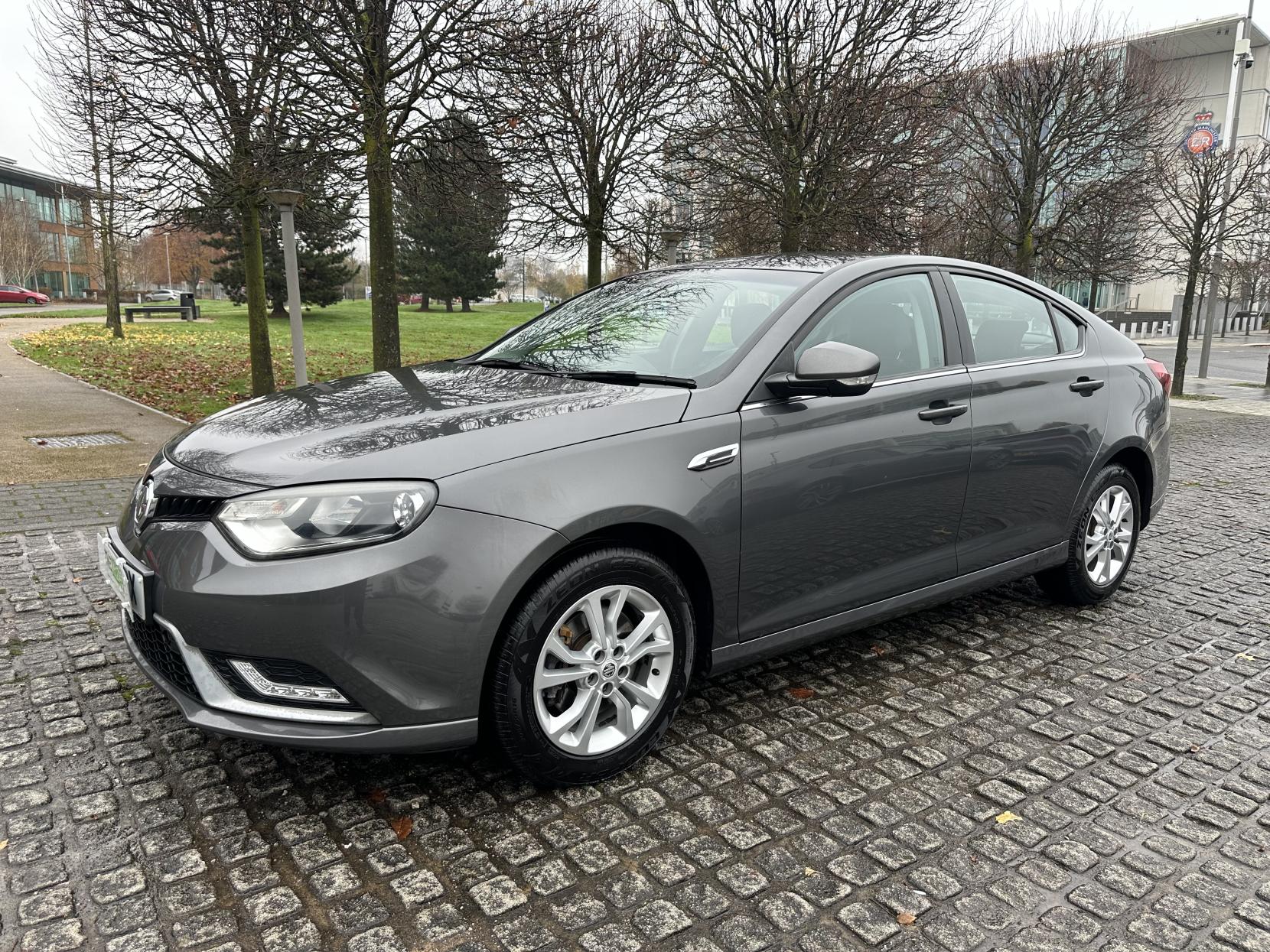 MG MG6 1.9 DTi Tech TS Hatchback 5dr Diesel Manual Euro 5 (s/s) (150 ps)