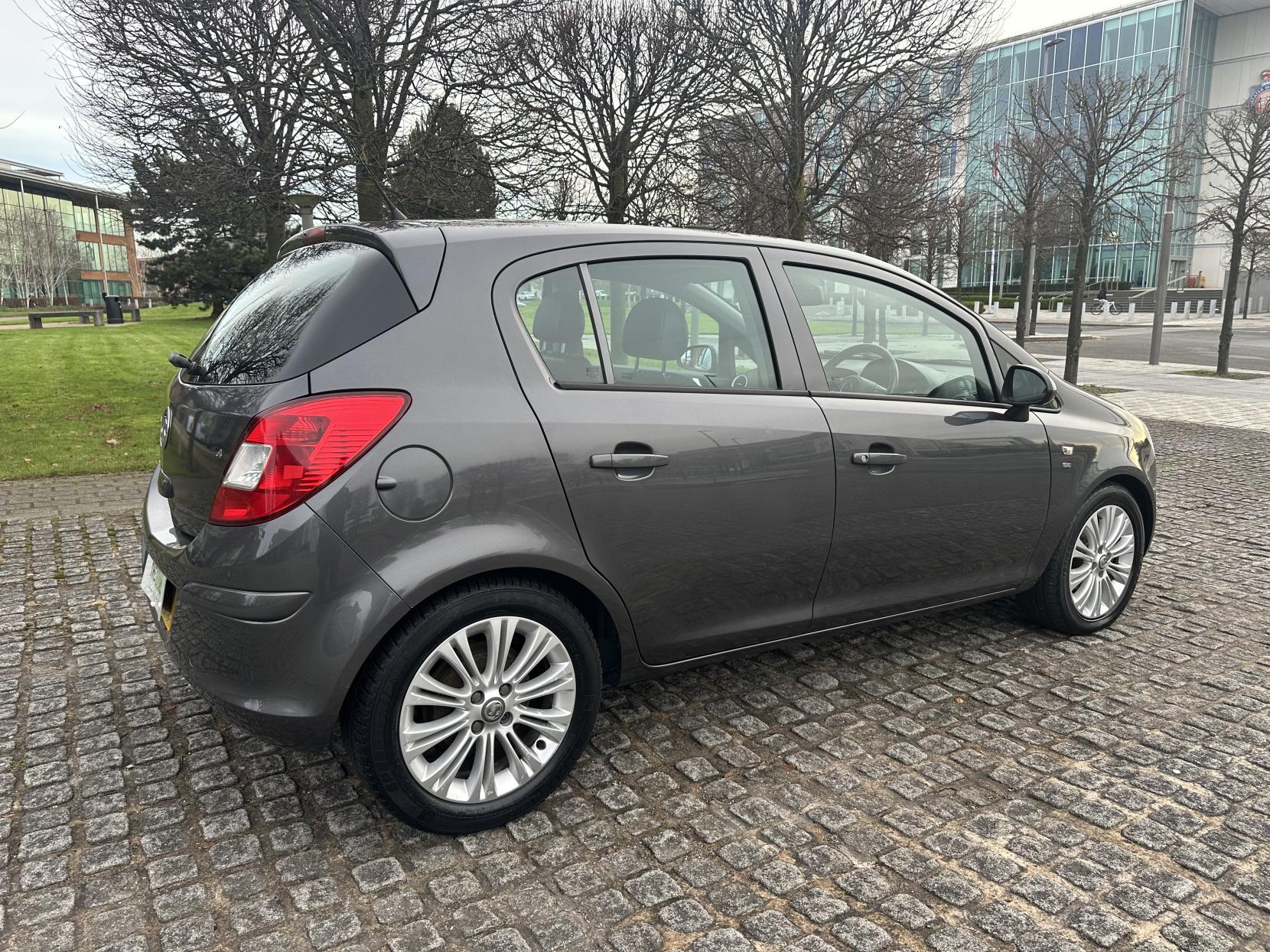 Vauxhall Corsa 1.4 16V SE Hatchback 5dr Petrol Auto Euro 5 (100 ps)