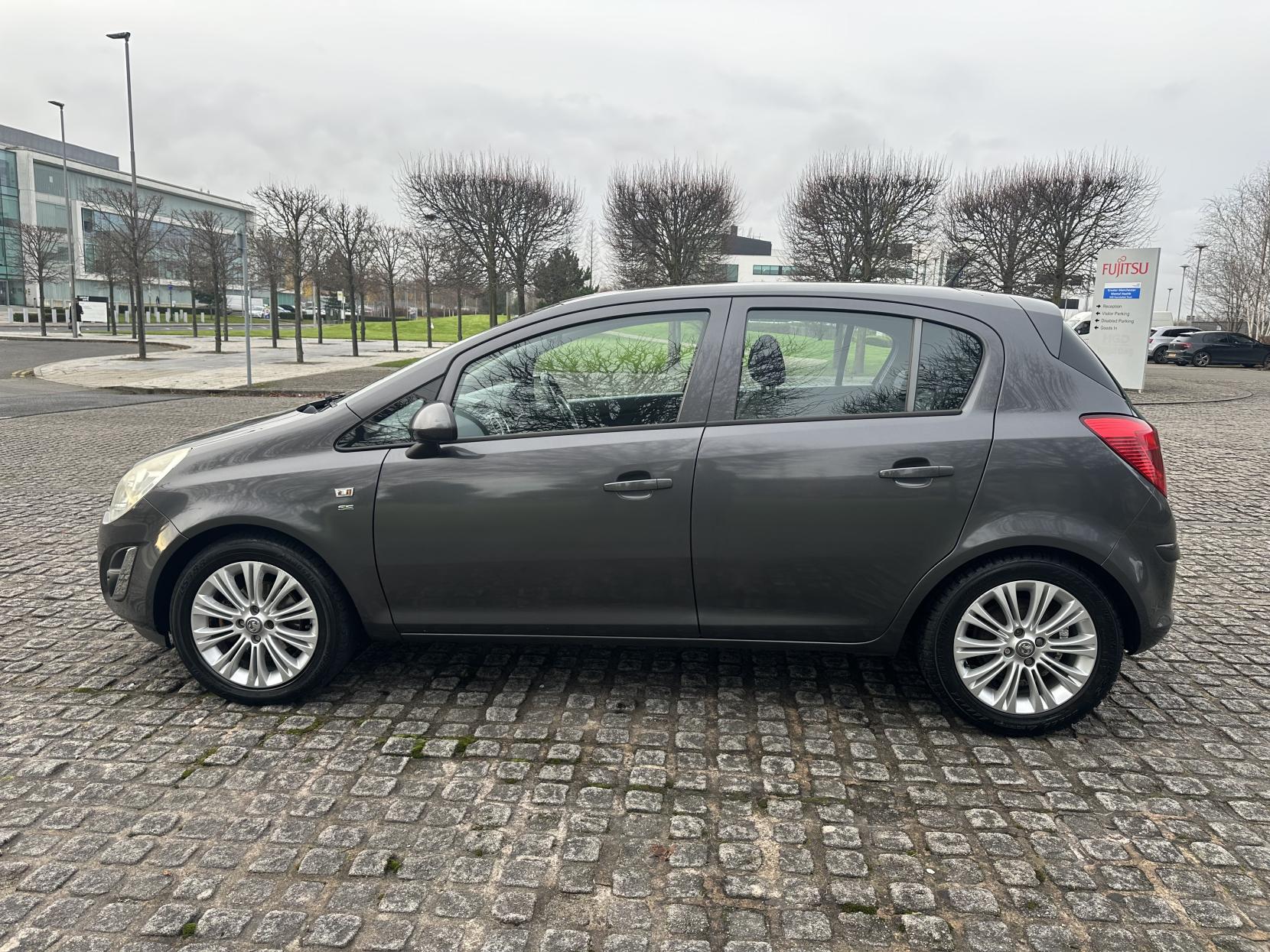 Vauxhall Corsa 1.4 16V SE Hatchback 5dr Petrol Auto Euro 5 (100 ps)