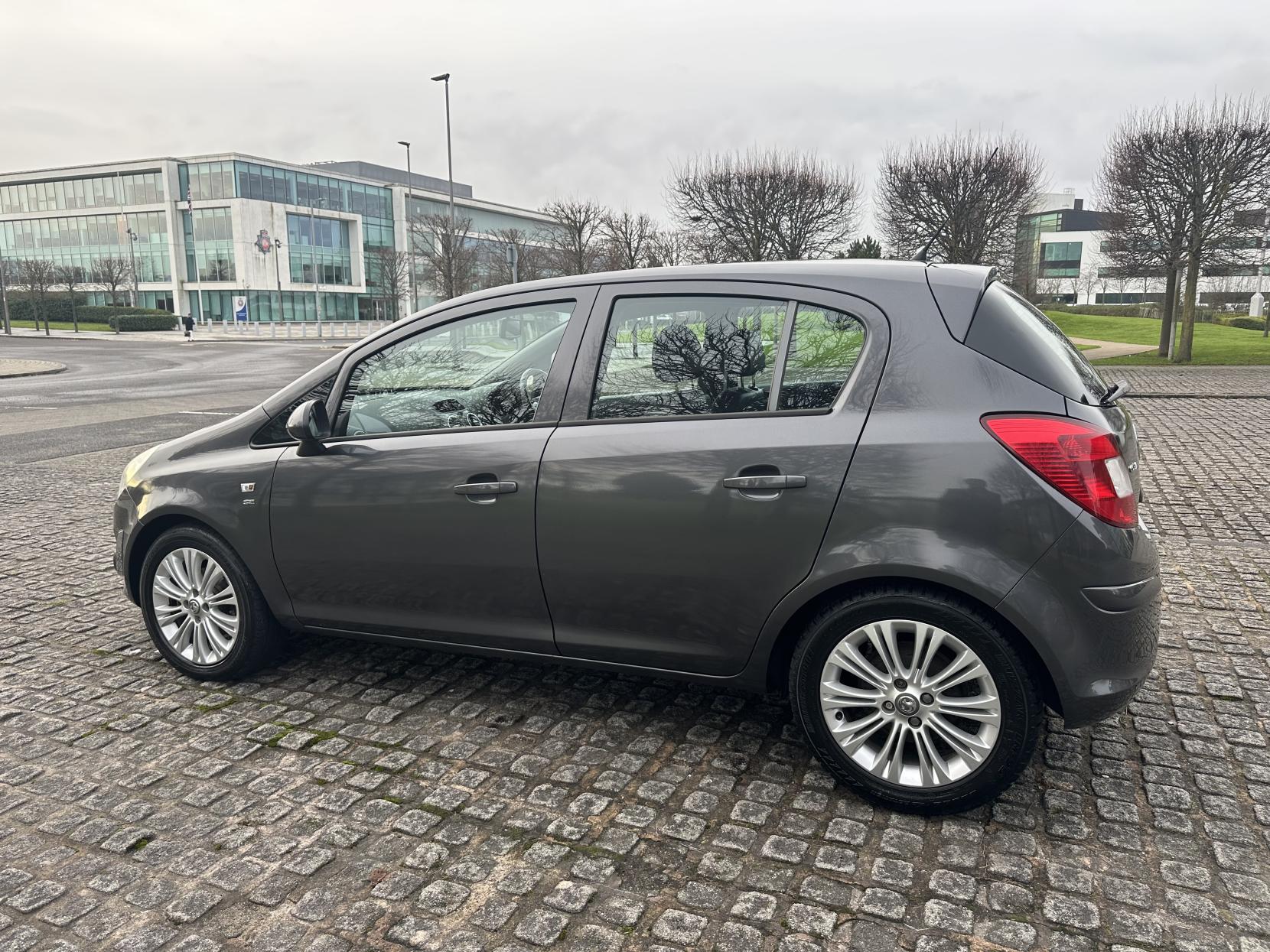 Vauxhall Corsa 1.4 16V SE Hatchback 5dr Petrol Auto Euro 5 (100 ps)