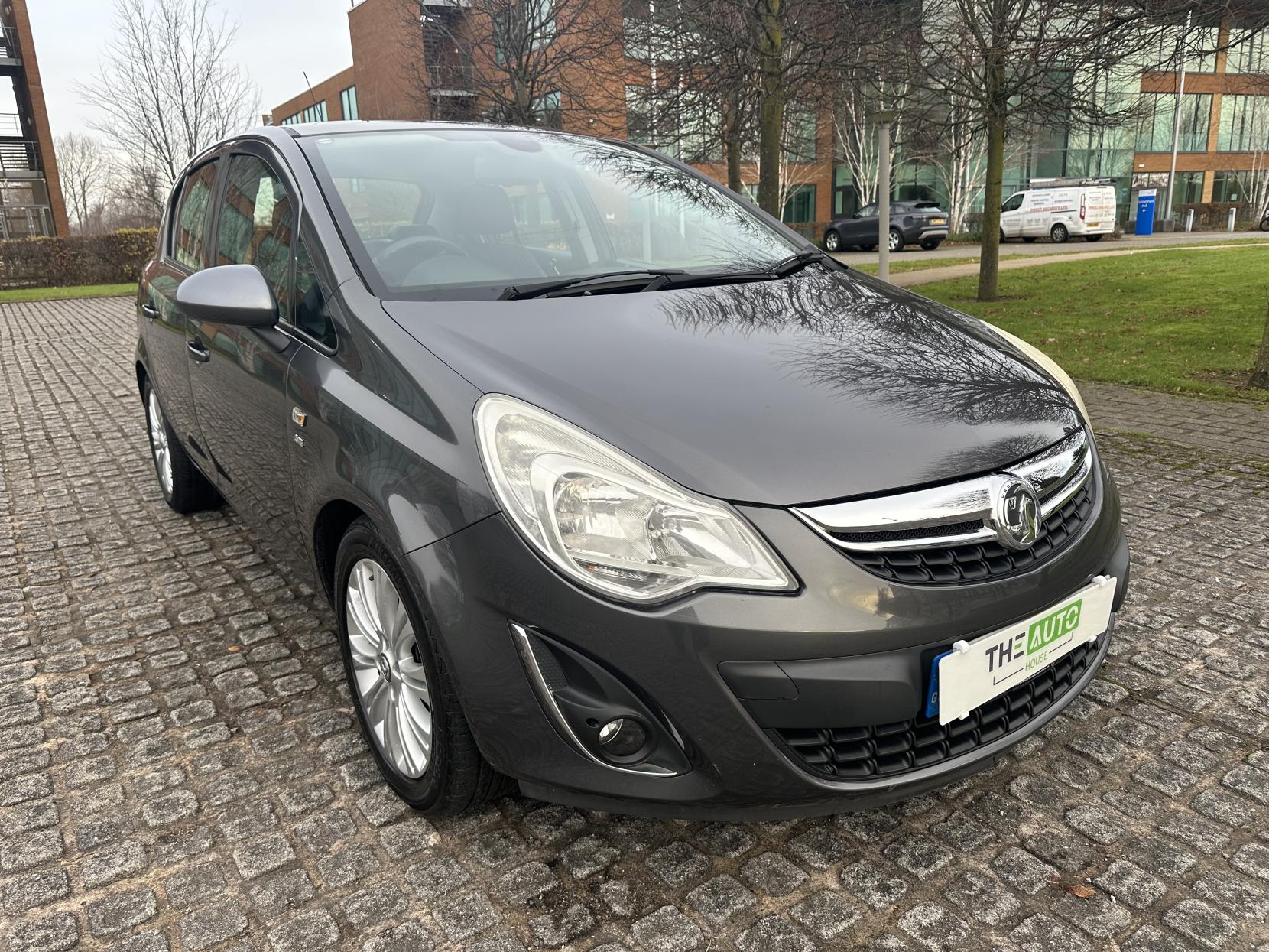 Vauxhall Corsa 1.4 16V SE Hatchback 5dr Petrol Auto Euro 5 (100 ps)