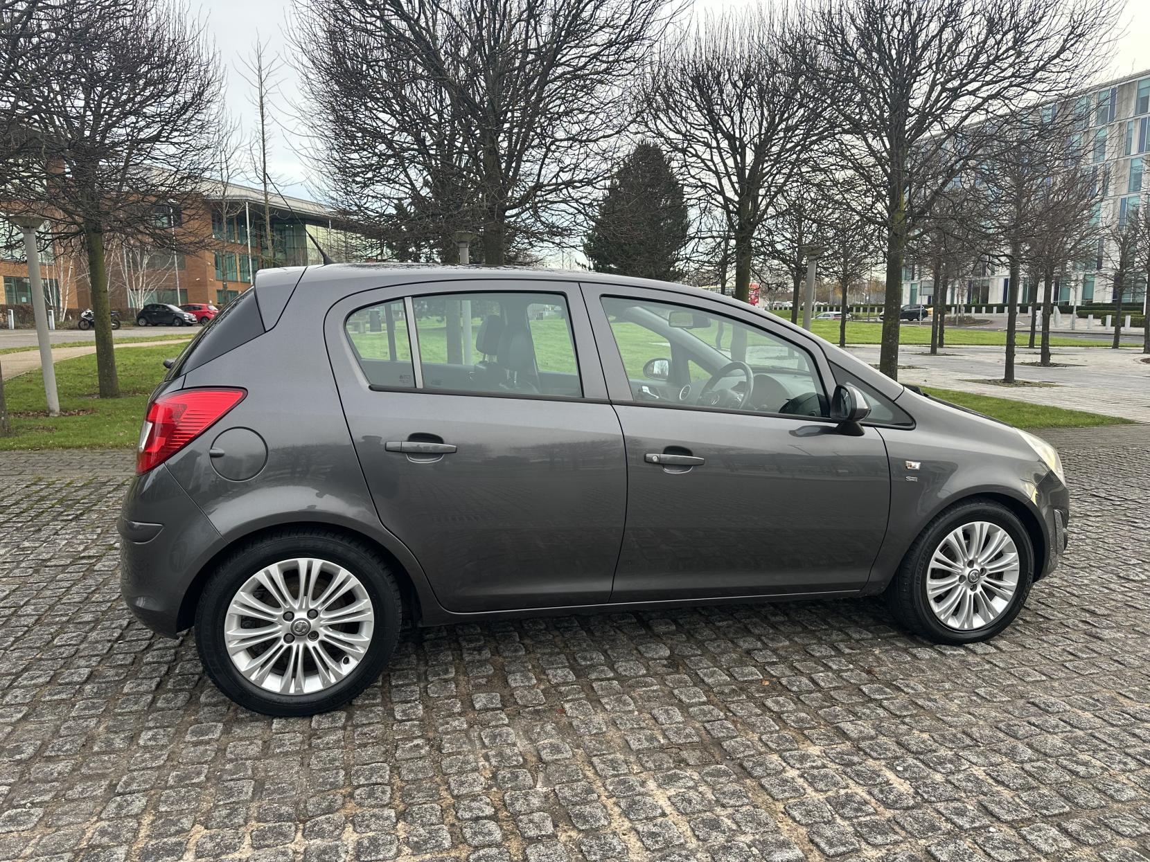 Vauxhall Corsa 1.4 16V SE Hatchback 5dr Petrol Auto Euro 5 (100 ps)