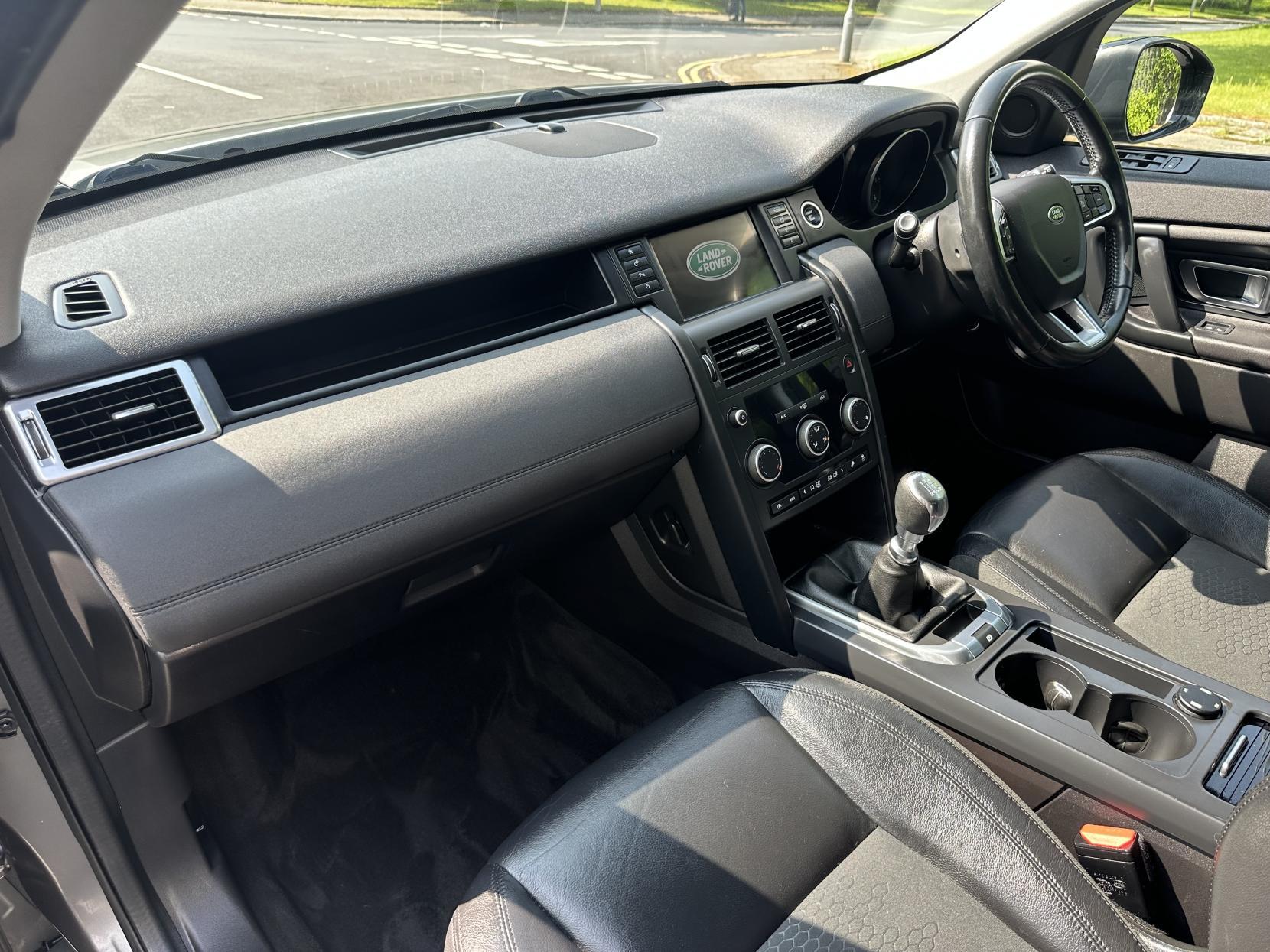 Land Rover Discovery Sport 2.0 TD4 HSE SUV 5dr Diesel Manual 4WD Euro 6 (s/s) (5 Seat) (150 ps)