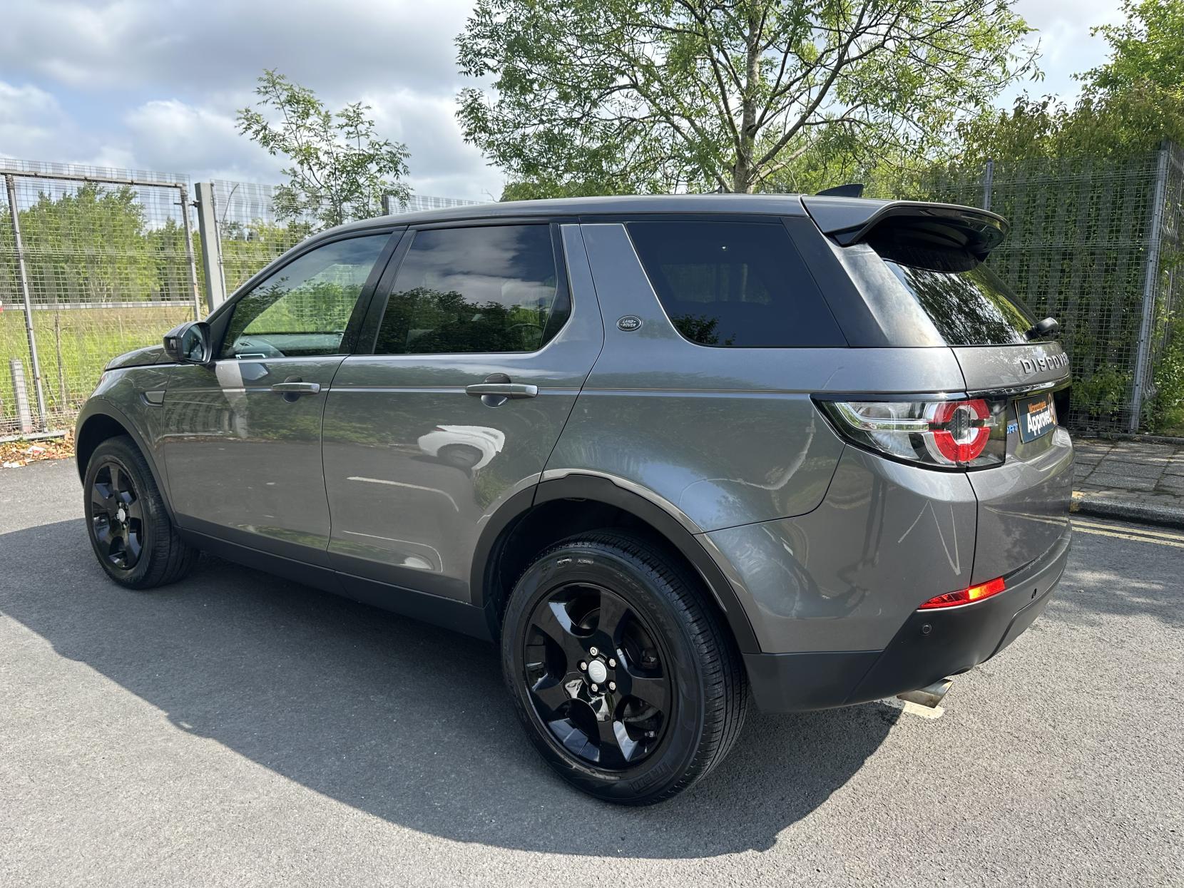 Land Rover Discovery Sport 2.0 TD4 HSE SUV 5dr Diesel Manual 4WD Euro 6 (s/s) (5 Seat) (150 ps)