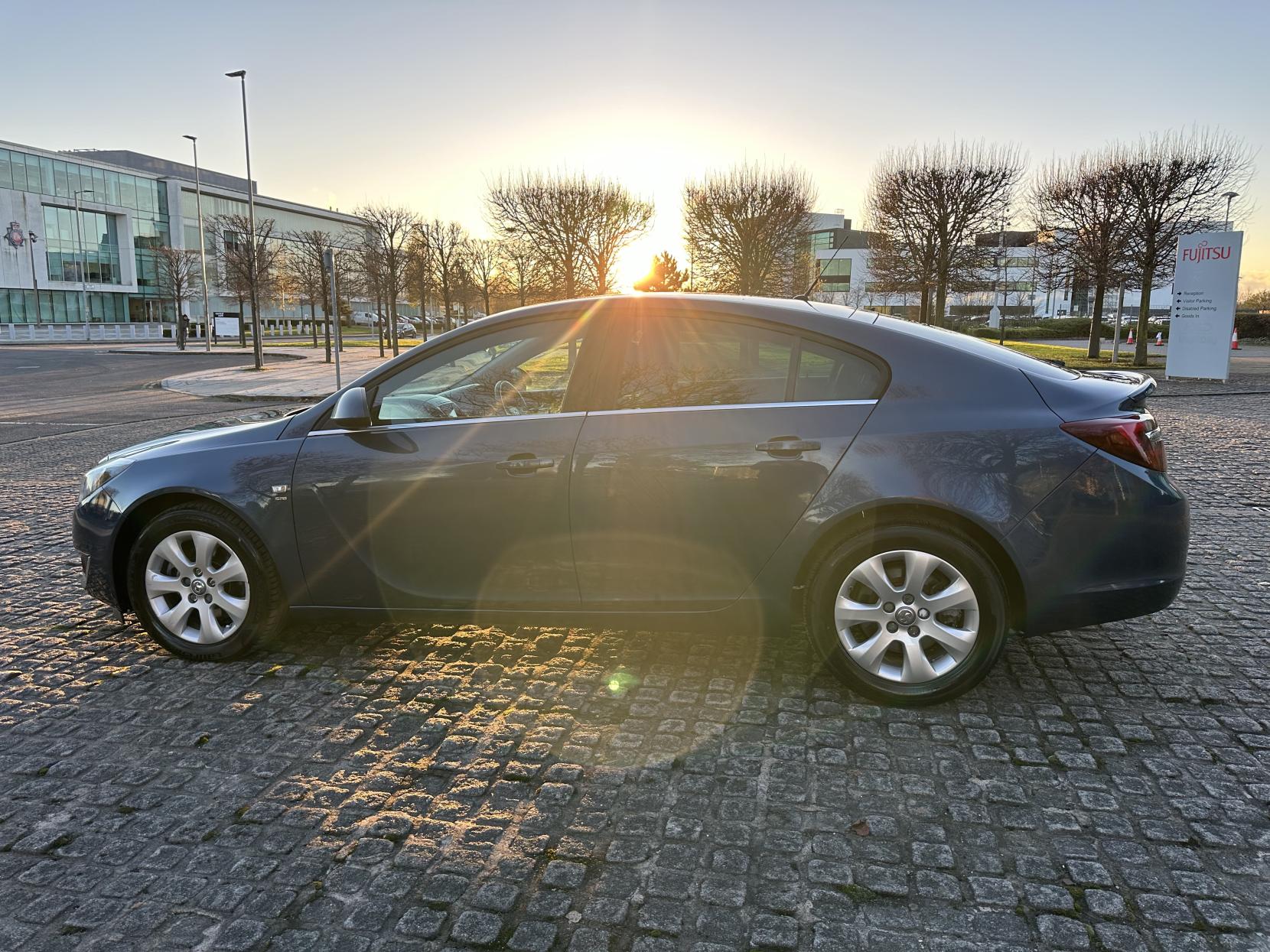 Vauxhall Insignia 2.0 CDTi SRi Hatchback 5dr Diesel Auto Euro 5 (163 ps)