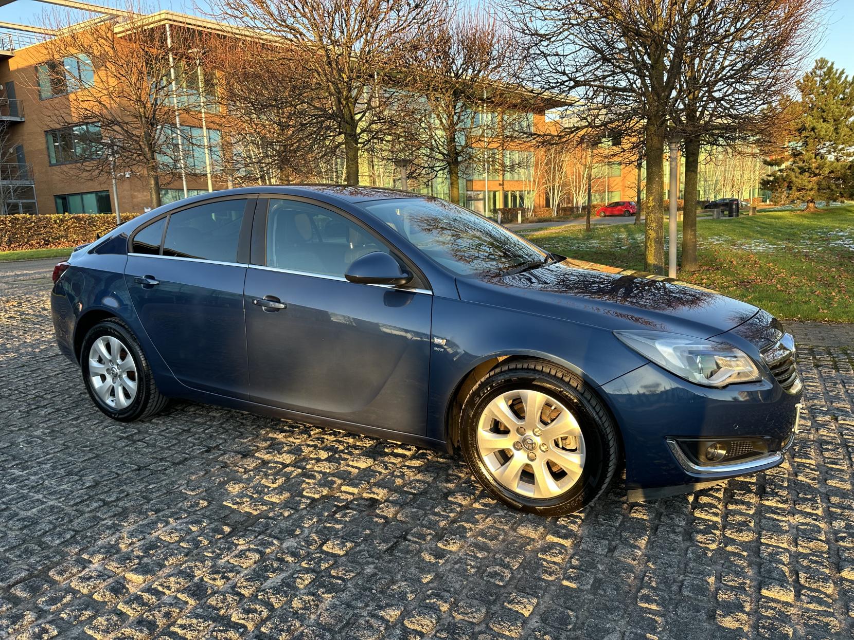 Vauxhall Insignia 2.0 CDTi SRi Hatchback 5dr Diesel Auto Euro 5 (163 ps)