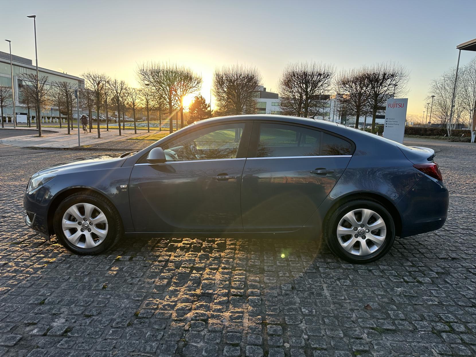 Vauxhall Insignia 2.0 CDTi SRi Hatchback 5dr Diesel Auto Euro 5 (163 ps)