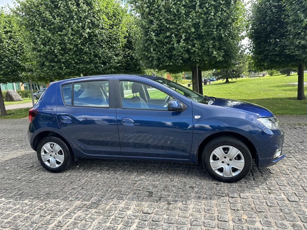 Dacia Sandero 0.9 TCe Essential Hatchback 5dr Petrol Manual Euro 6 (s/s) (90 ps)