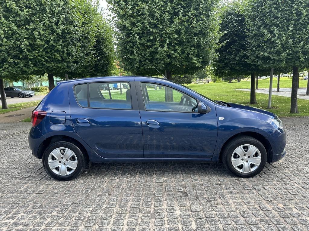 Dacia Sandero 0.9 TCe Essential Hatchback 5dr Petrol Manual Euro 6 (s/s) (90 ps)