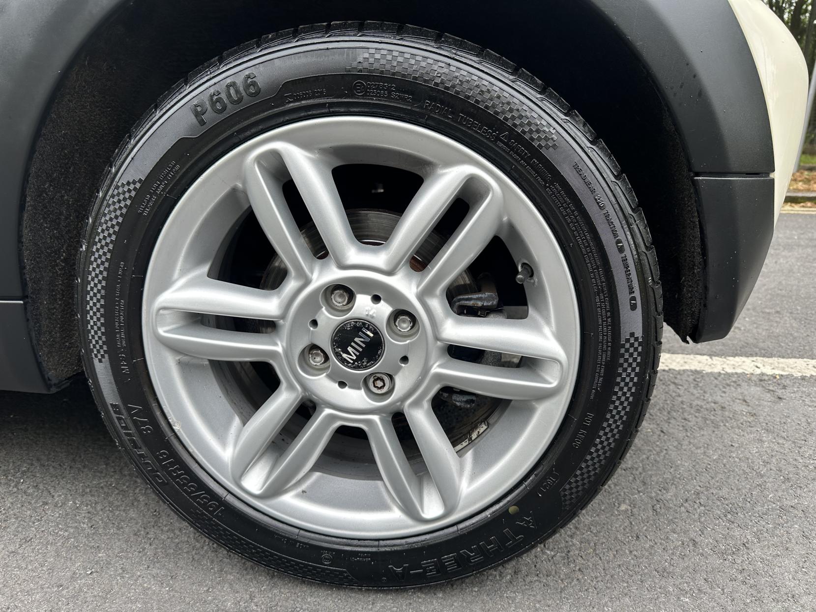 MINI Hatch 1.6 Cooper Hatchback 3dr Petrol Manual Euro 5 (s/s) (122 ps)
