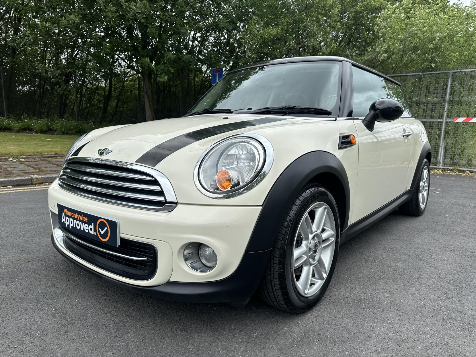 MINI Hatch 1.6 Cooper Hatchback 3dr Petrol Manual Euro 5 (s/s) (122 ps)