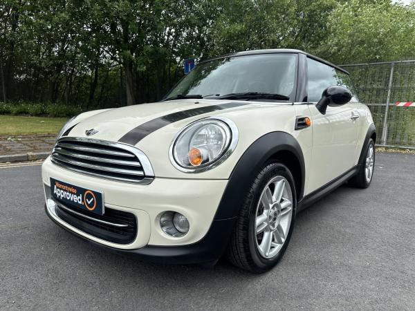 MINI Hatch 1.6 Cooper Hatchback 3dr Petrol Manual Euro 5 (s/s) (122 ps)