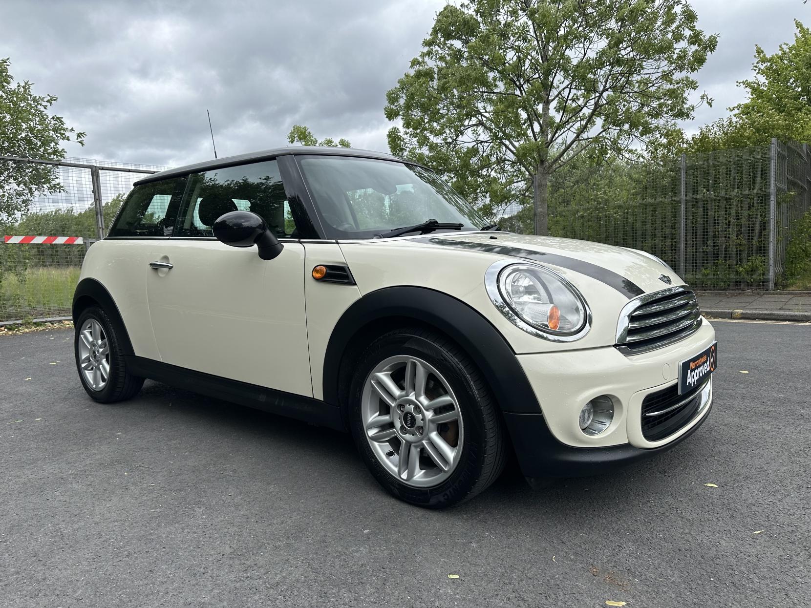 MINI Hatch 1.6 Cooper Hatchback 3dr Petrol Manual Euro 5 (s/s) (122 ps)