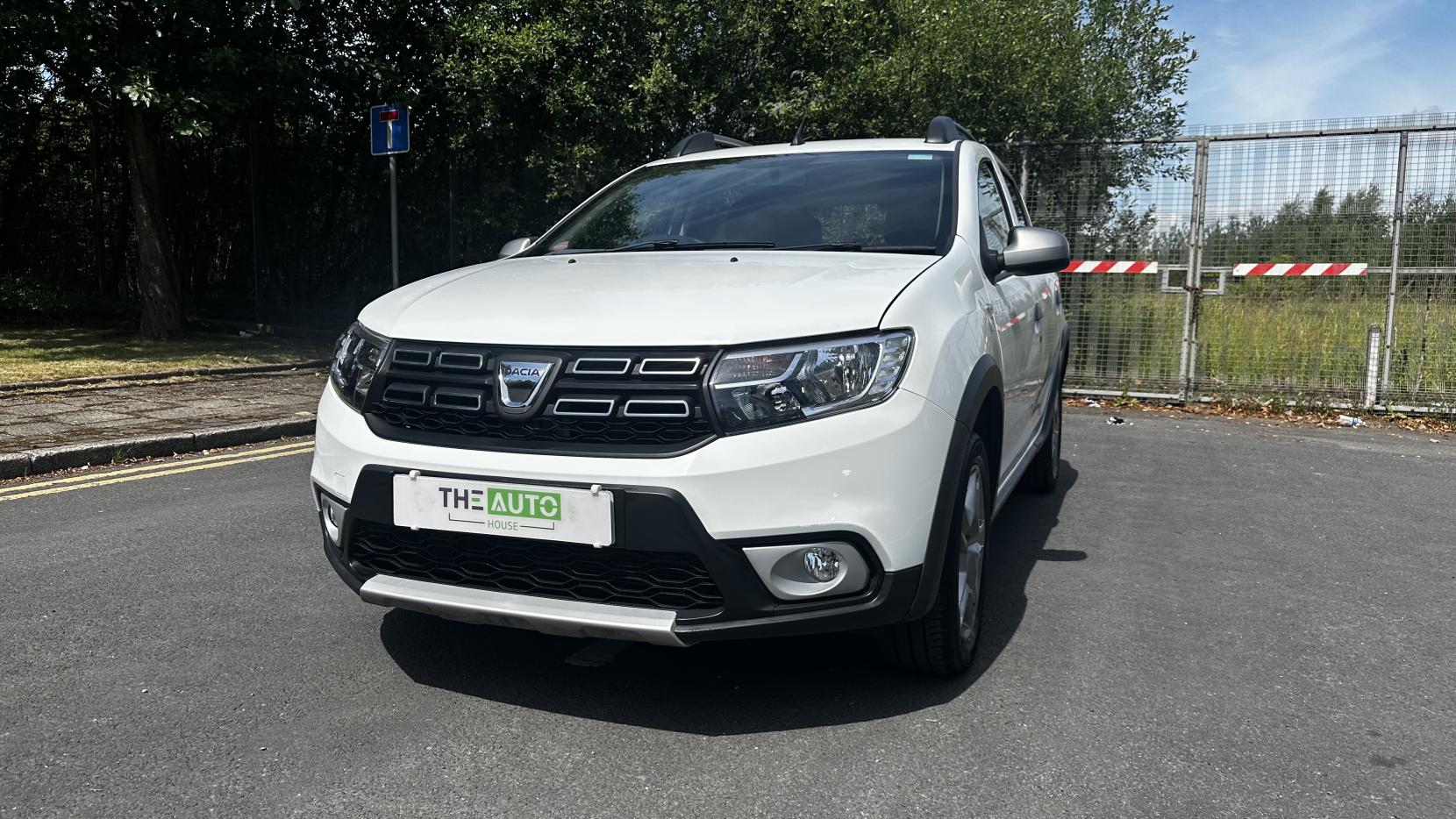 Dacia Sandero Stepway 0.9 TCe Ambiance Hatchback 5dr Petrol Manual Euro 6 (s/s) (90 ps)
