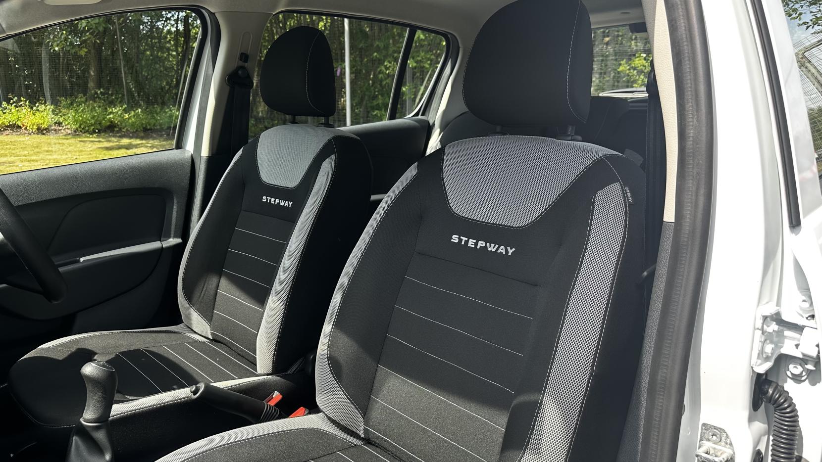 Dacia Sandero Stepway 0.9 TCe Ambiance Hatchback 5dr Petrol Manual Euro 6 (s/s) (90 ps)