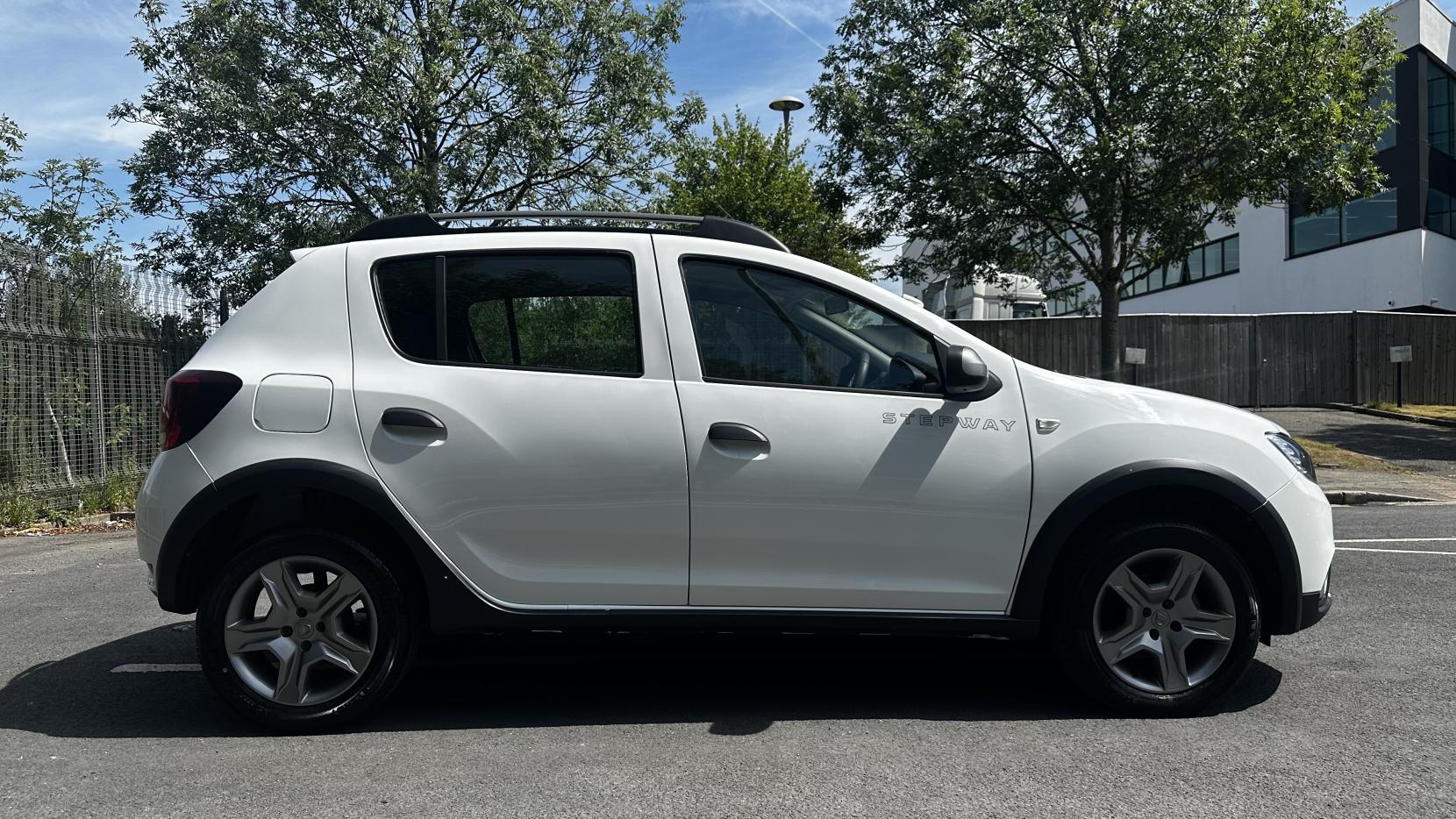 Dacia Sandero Stepway 0.9 TCe Ambiance Hatchback 5dr Petrol Manual Euro 6 (s/s) (90 ps)