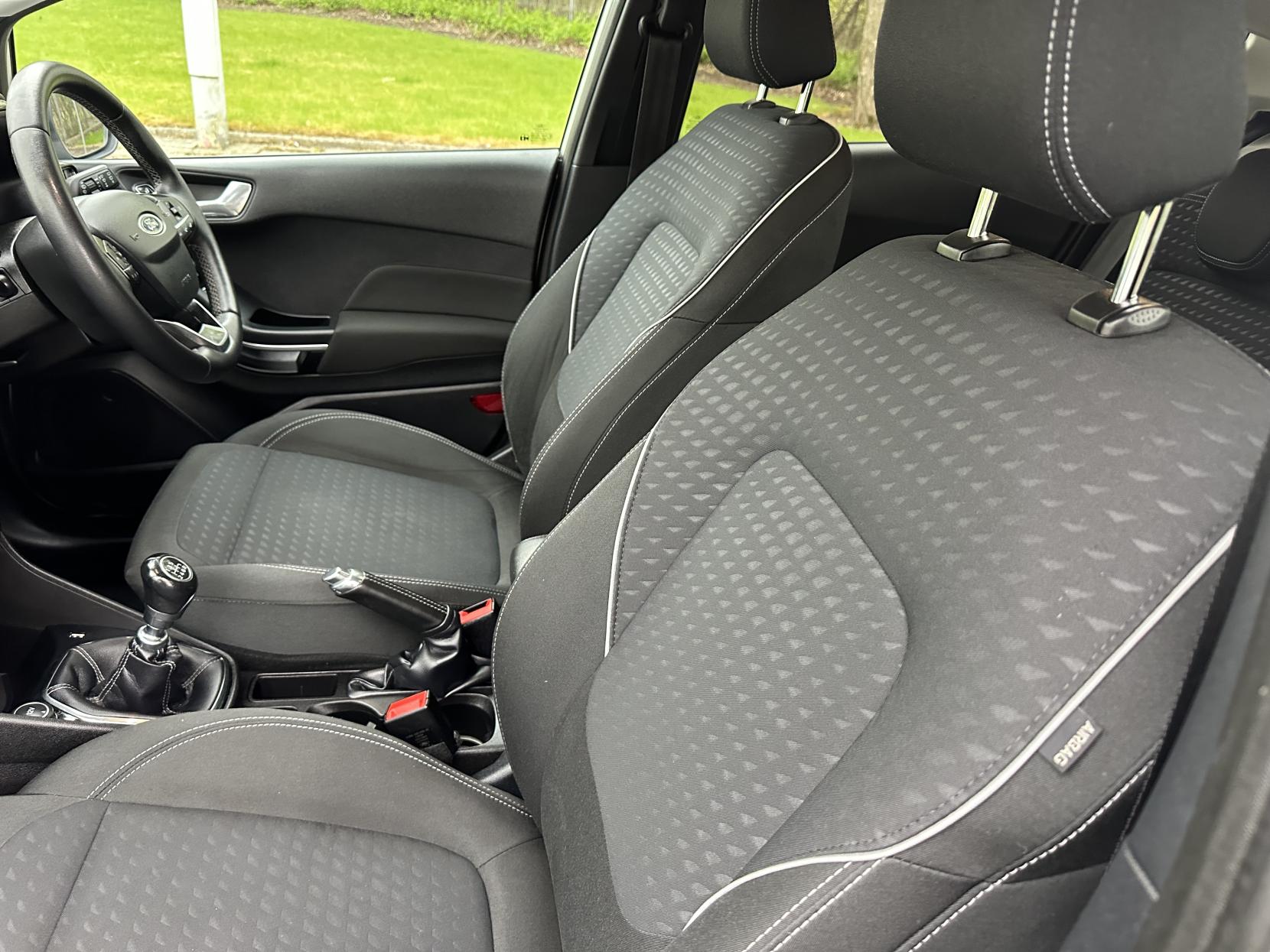 Ford Fiesta 1.0T EcoBoost Titanium Hatchback 5dr Petrol Manual Euro 6 (s/s) (100 ps)