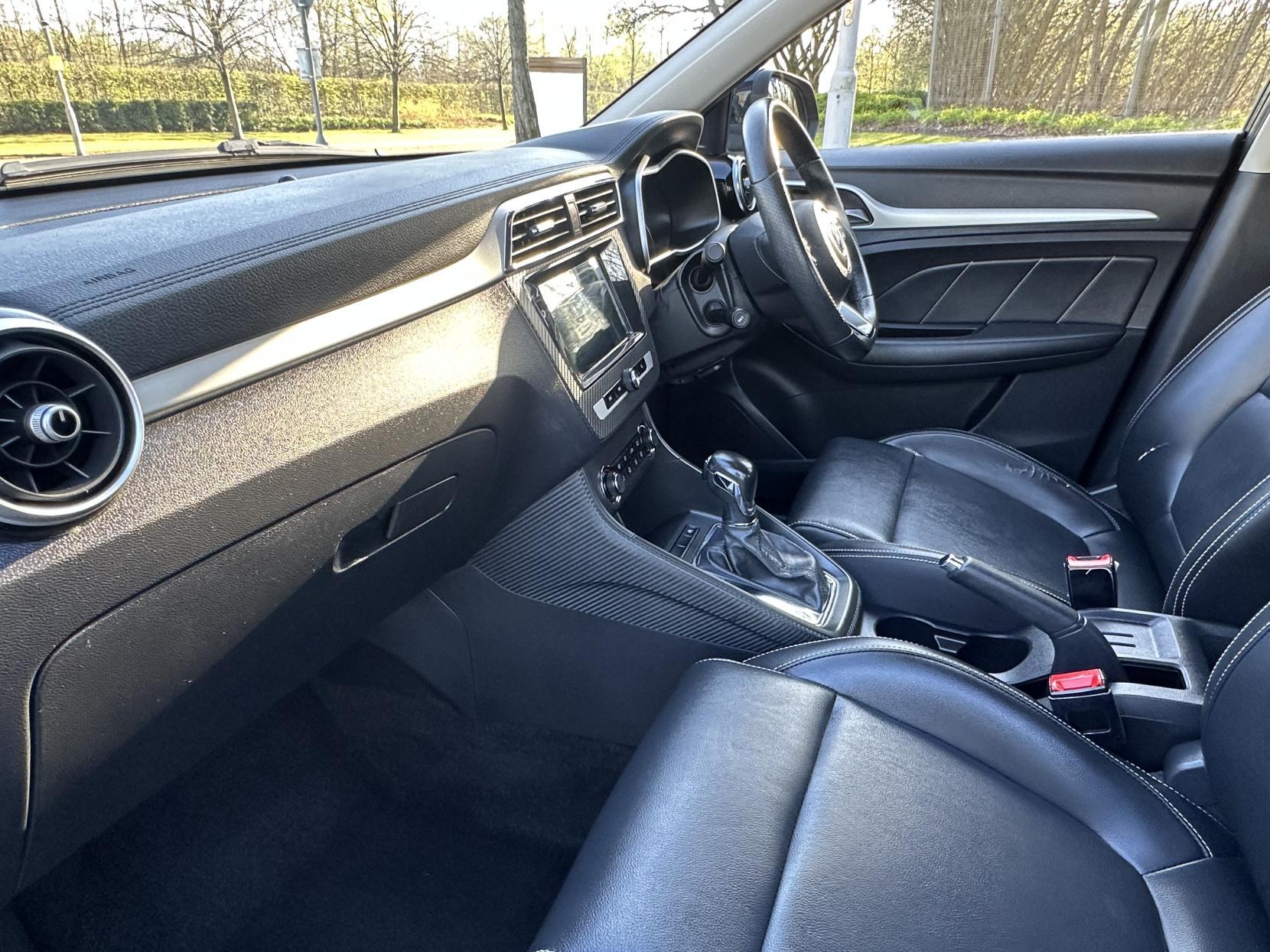 MG MG ZS 1.0 T-GDI Exclusive SUV 5dr Petrol Auto Euro 6 (111 ps)
