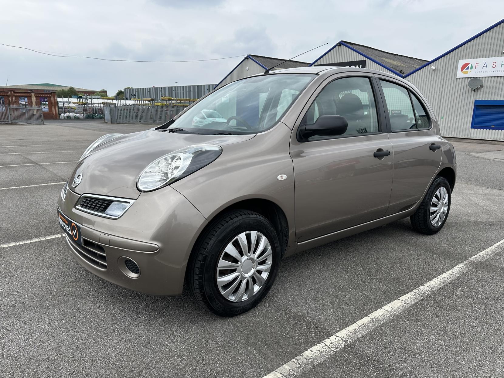 Nissan Micra 1.2 16v Visia Hatchback 5dr Petrol Manual (139 g/km, 79 bhp)