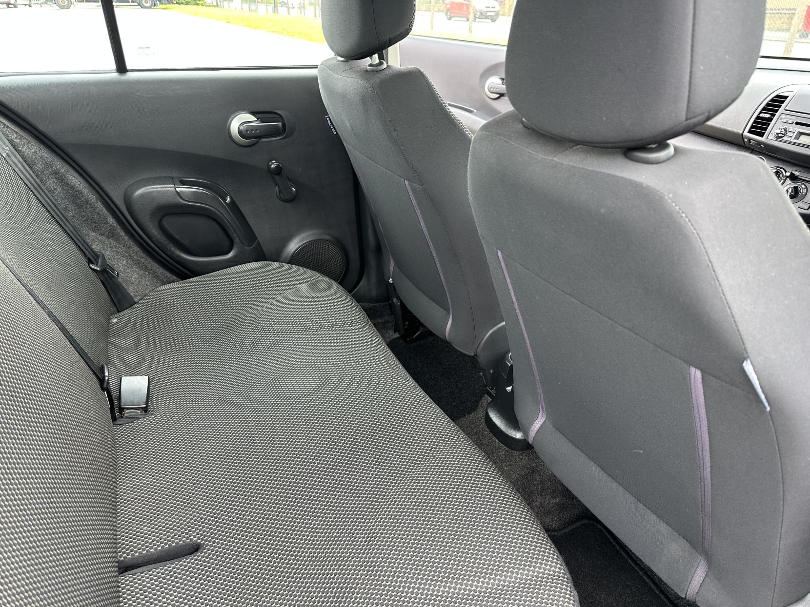 Nissan Micra 1.2 16v Visia Hatchback 5dr Petrol Manual (139 g/km, 79 bhp)