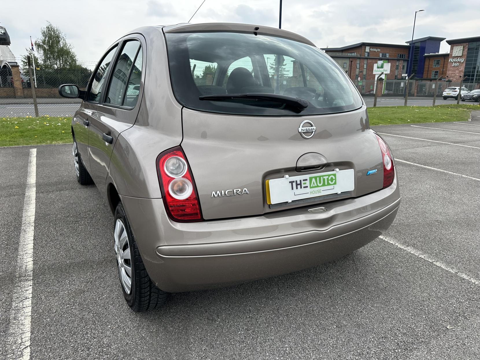 Nissan Micra 1.2 16v Visia Hatchback 5dr Petrol Manual (139 g/km, 79 bhp)