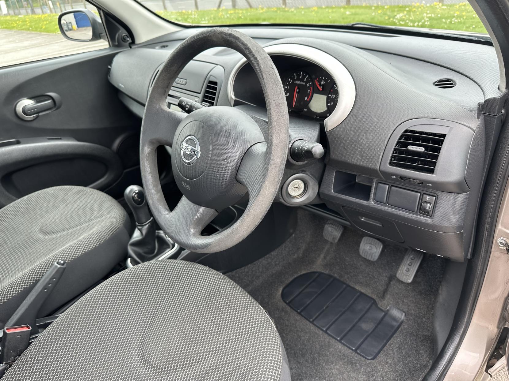Nissan Micra 1.2 16v Visia Hatchback 5dr Petrol Manual (139 g/km, 79 bhp)