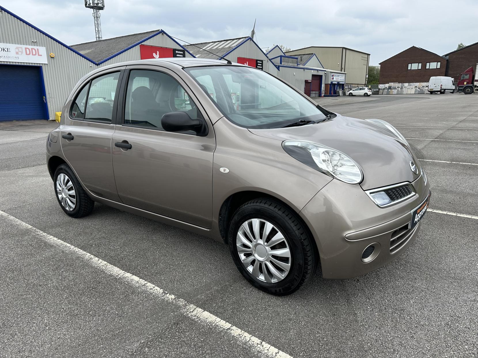 Nissan Micra 1.2 16v Visia Hatchback 5dr Petrol Manual (139 g/km, 79 bhp)