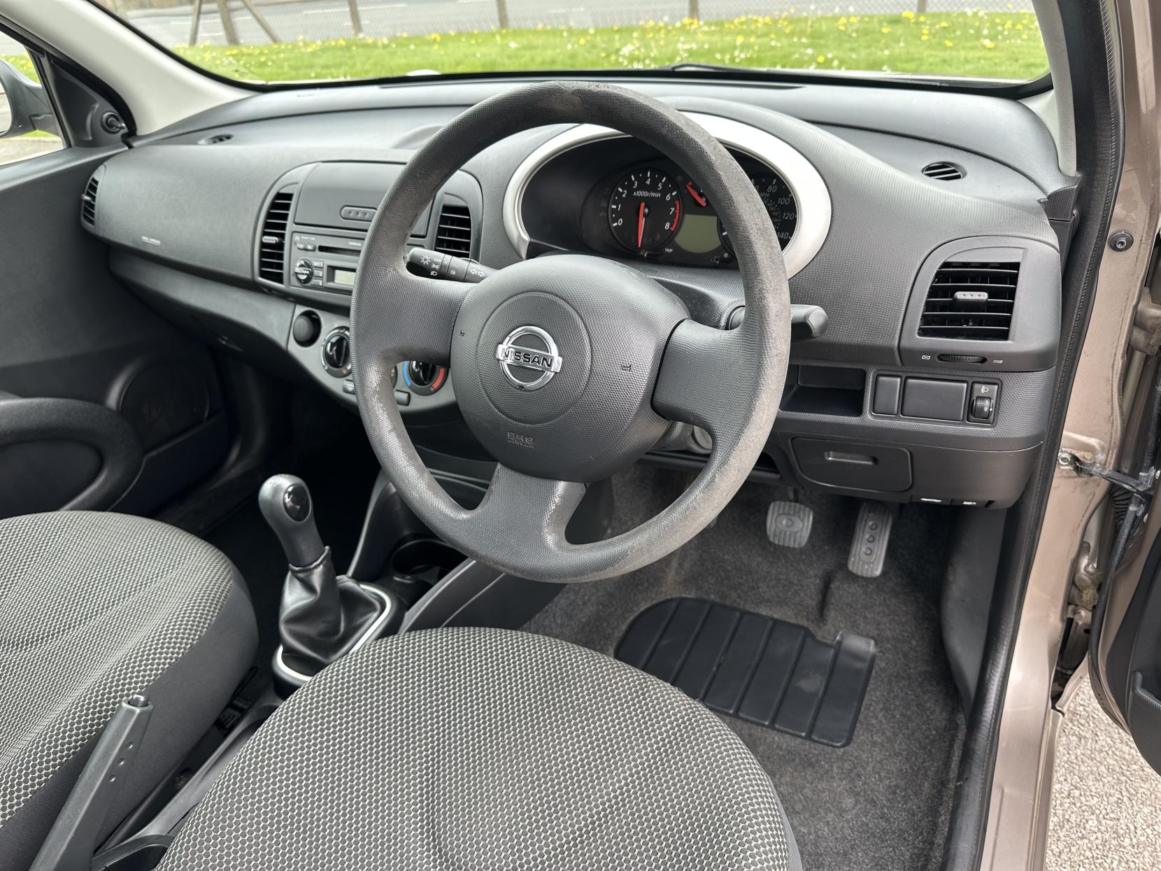 Nissan Micra 1.2 16v Visia Hatchback 5dr Petrol Manual (139 g/km, 79 bhp)