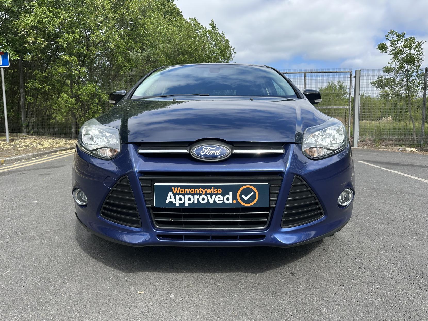 Ford Focus 1.0T EcoBoost Zetec Hatchback 5dr Petrol Manual Euro 5 (s/s) (100 ps)