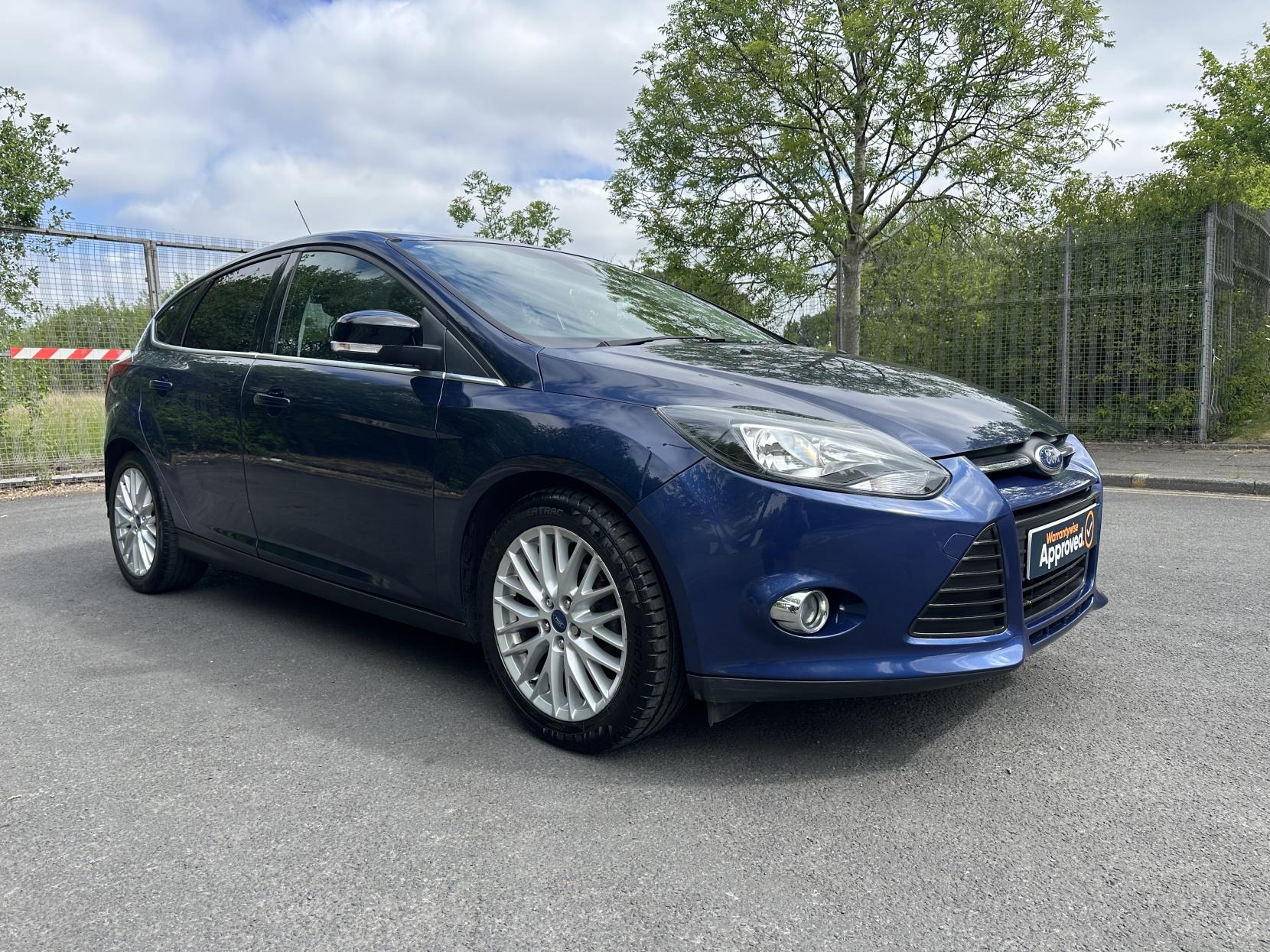 Ford Focus 1.0T EcoBoost Zetec Hatchback 5dr Petrol Manual Euro 5 (s/s) (100 ps)