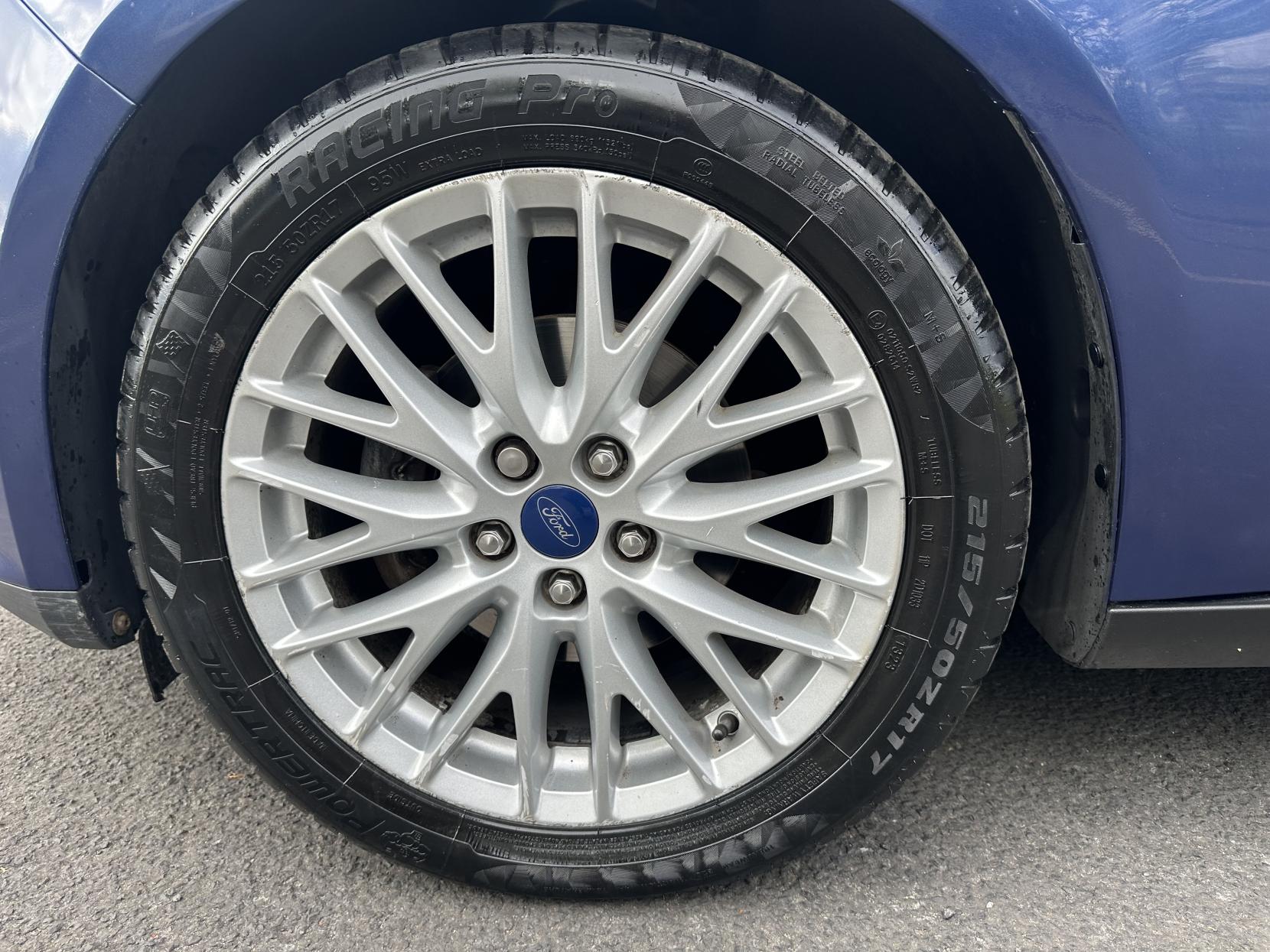 Ford Focus 1.0T EcoBoost Zetec Hatchback 5dr Petrol Manual Euro 5 (s/s) (100 ps)
