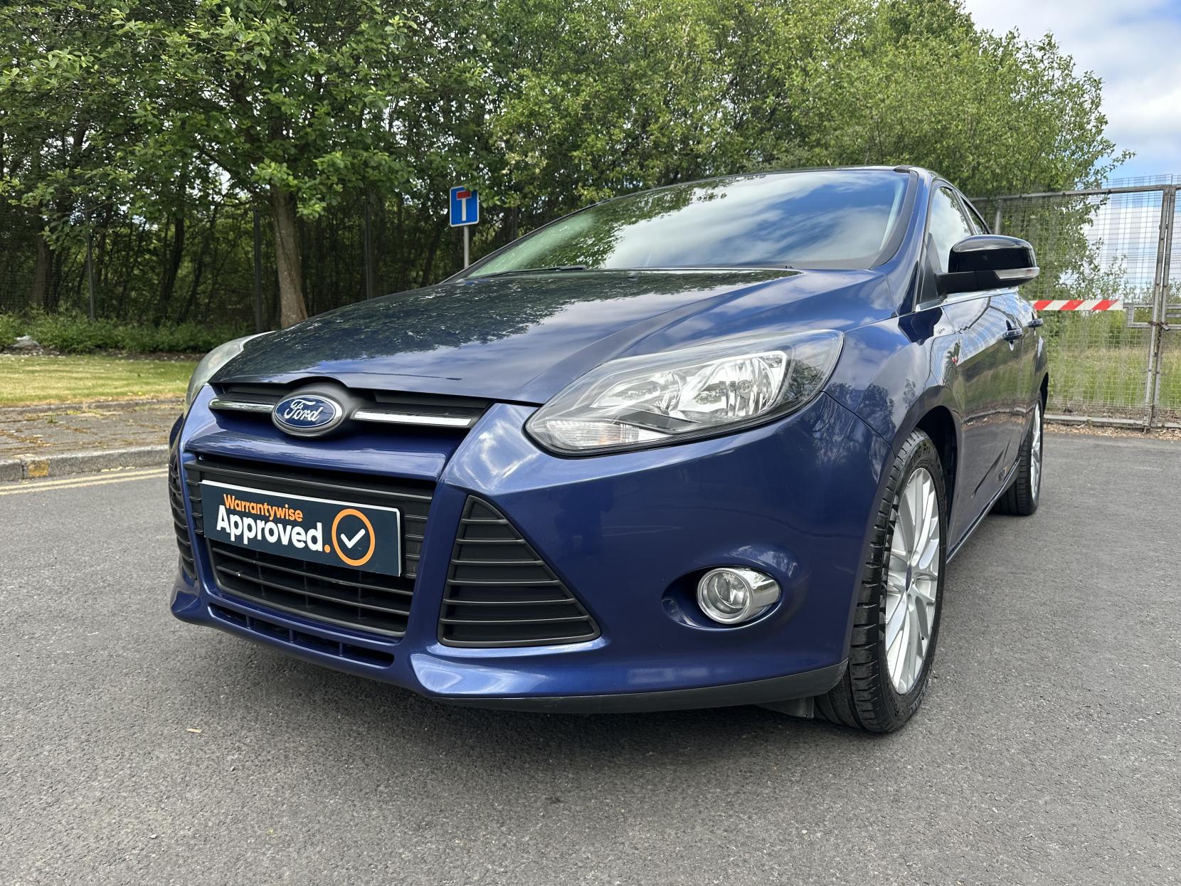 Ford Focus 1.0T EcoBoost Zetec Hatchback 5dr Petrol Manual Euro 5 (s/s) (100 ps)