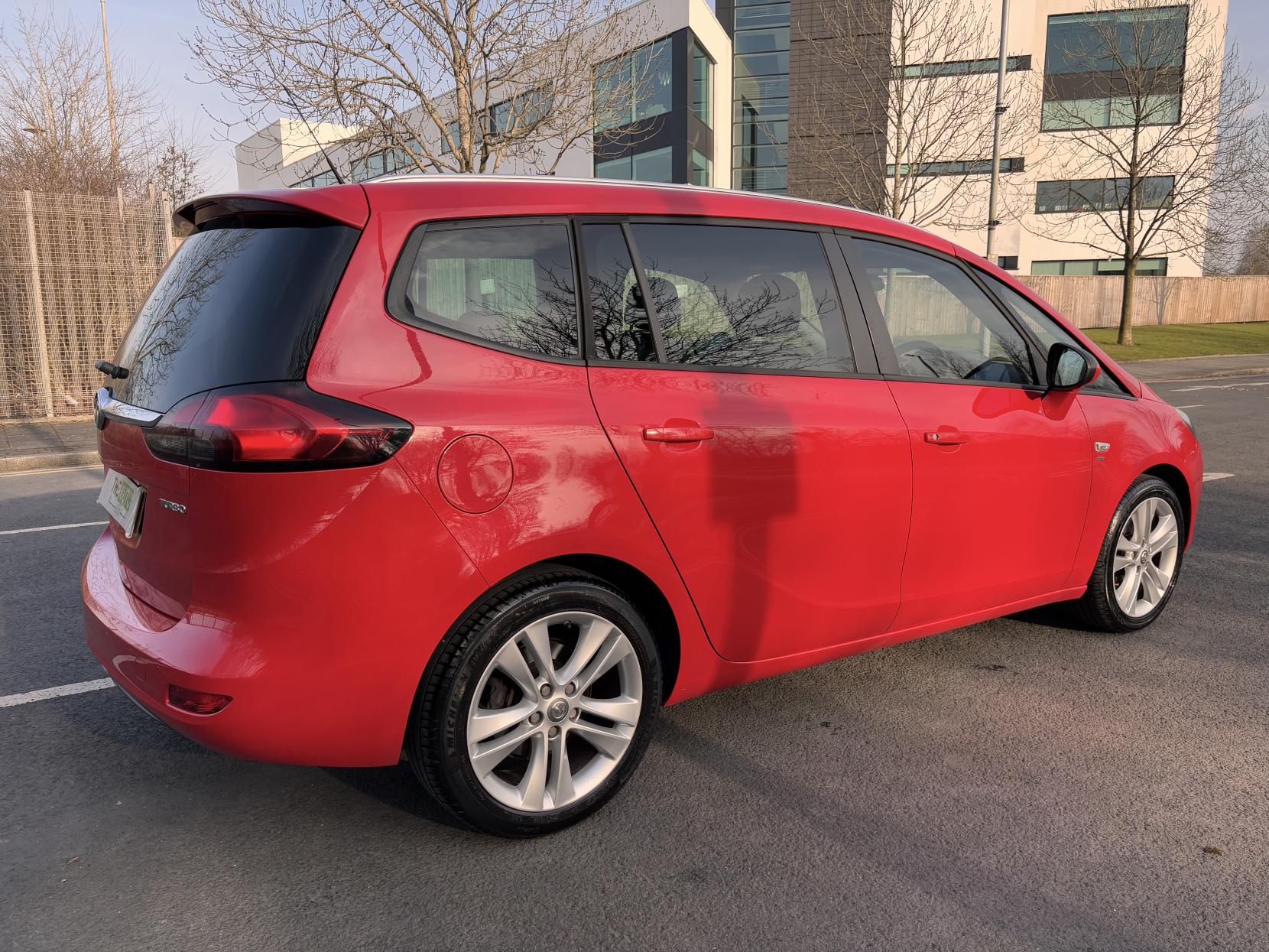 Vauxhall Zafira Tourer 1.4i Turbo SRi MPV 5dr Petrol Auto Euro 6 (140 ps)