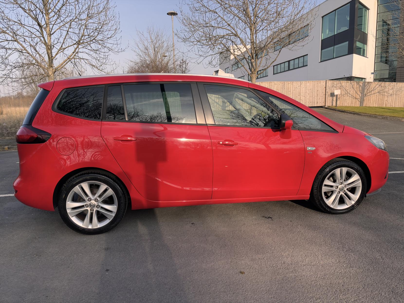 Vauxhall Zafira Tourer 1.4i Turbo SRi MPV 5dr Petrol Auto Euro 6 (140 ps)