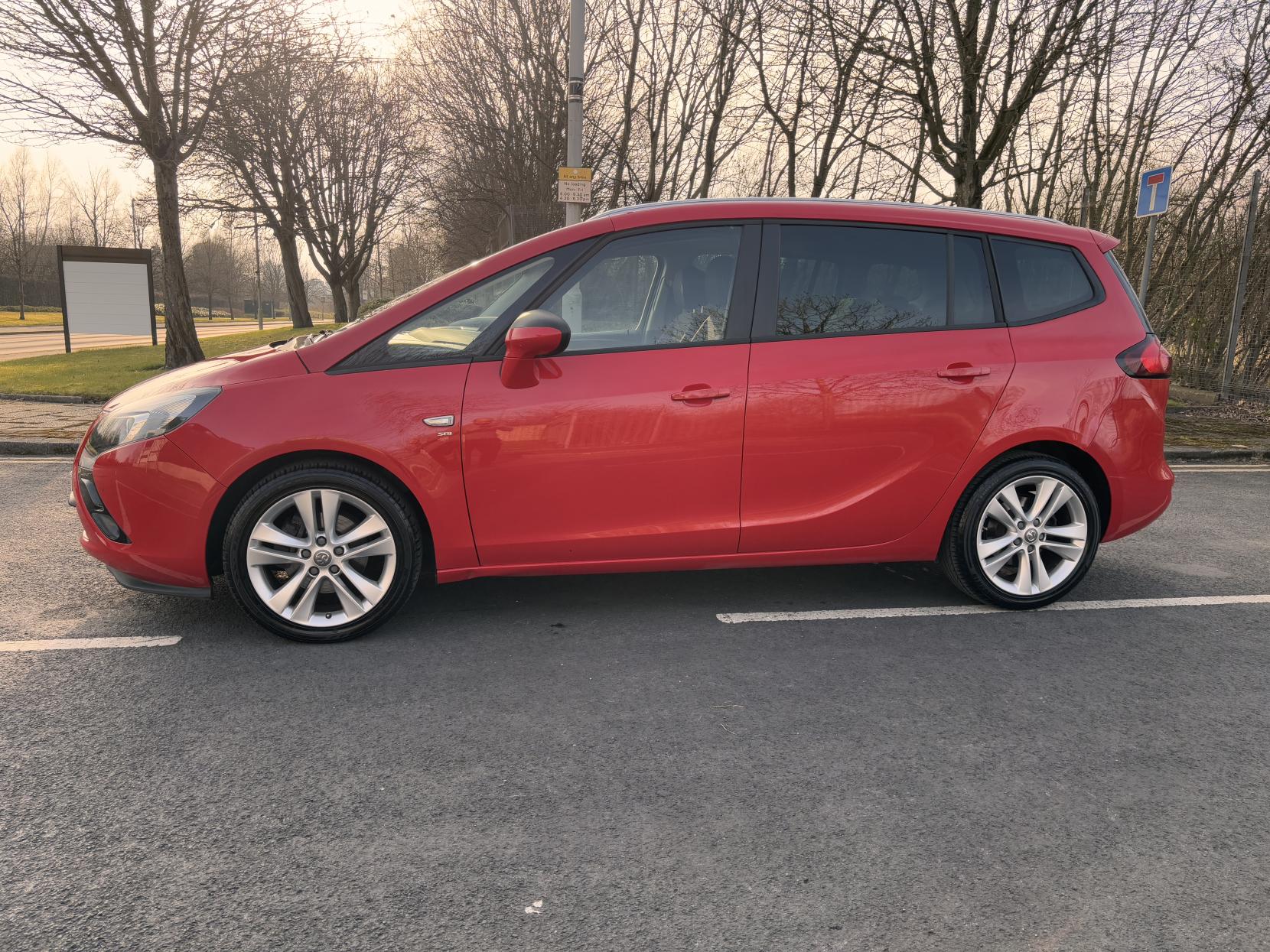 Vauxhall Zafira Tourer 1.4i Turbo SRi MPV 5dr Petrol Auto Euro 6 (140 ps)