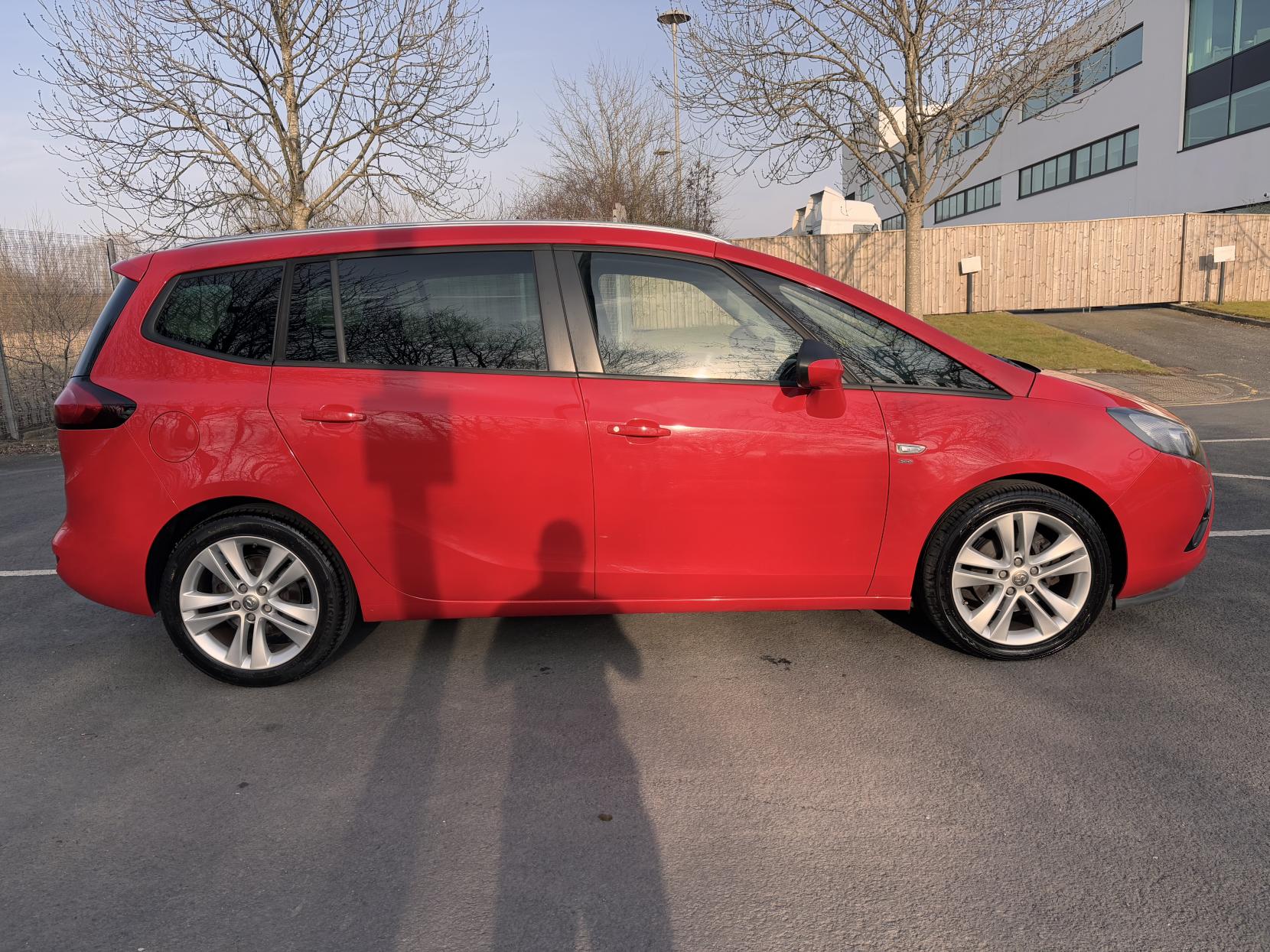 Vauxhall Zafira Tourer 1.4i Turbo SRi MPV 5dr Petrol Auto Euro 6 (140 ps)