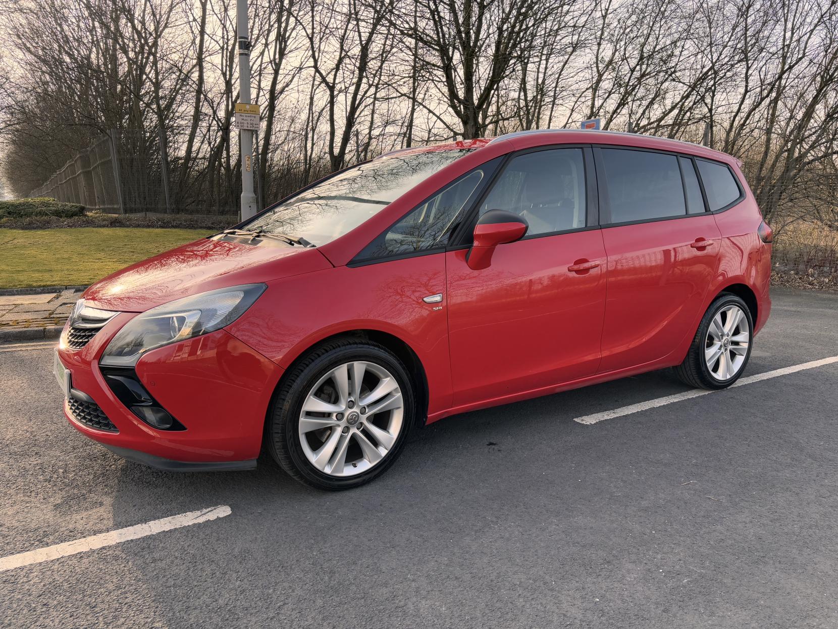 Vauxhall Zafira Tourer 1.4i Turbo SRi MPV 5dr Petrol Auto Euro 6 (140 ps)