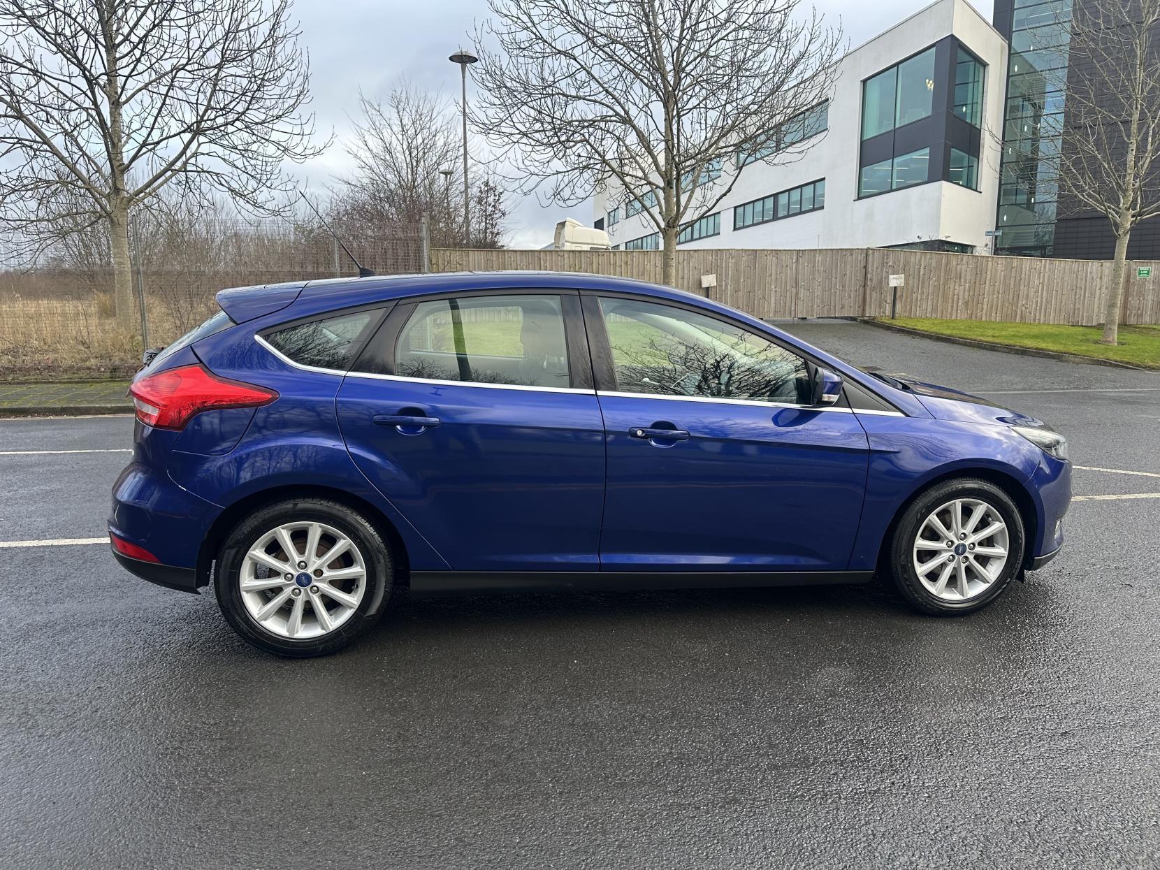 Ford Focus 1.0T EcoBoost Titanium Hatchback 5dr Petrol Manual Euro 6 (s/s) (100 ps)