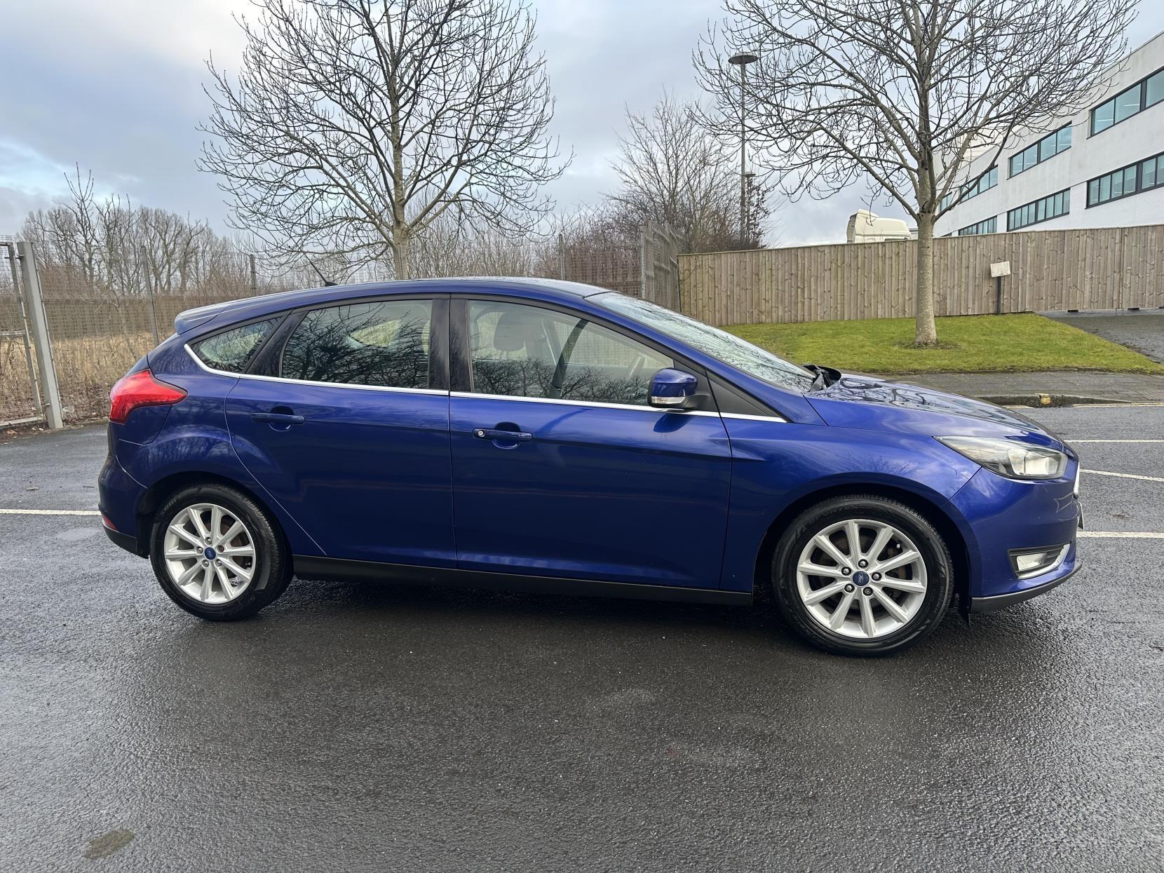 Ford Focus 1.0T EcoBoost Titanium Hatchback 5dr Petrol Manual Euro 6 (s/s) (100 ps)