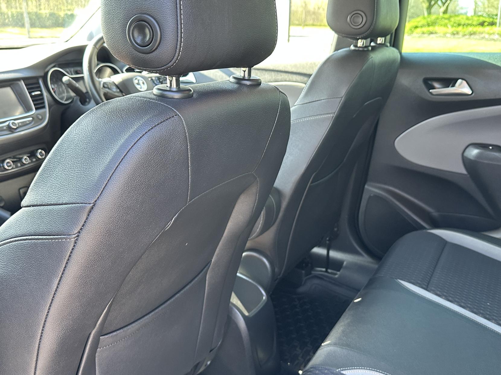 Vauxhall Crossland X 1.2 Elite SUV 5dr Petrol Manual Euro 6 (83 ps)
