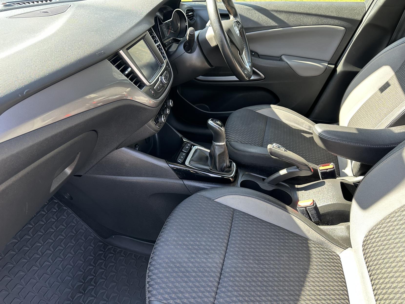 Vauxhall Crossland X 1.2 Elite SUV 5dr Petrol Manual Euro 6 (83 ps)